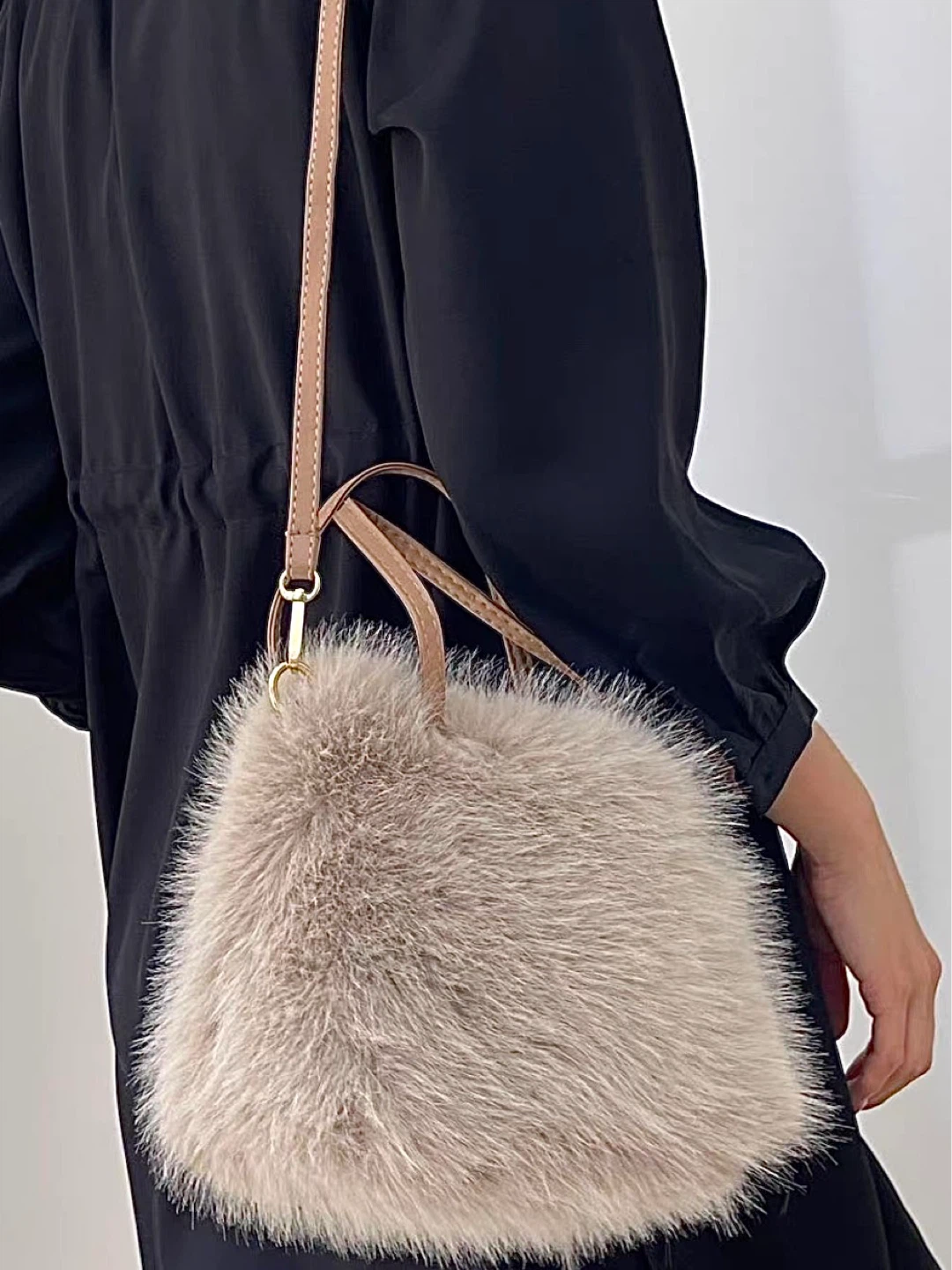Furry Handbag - photo 3