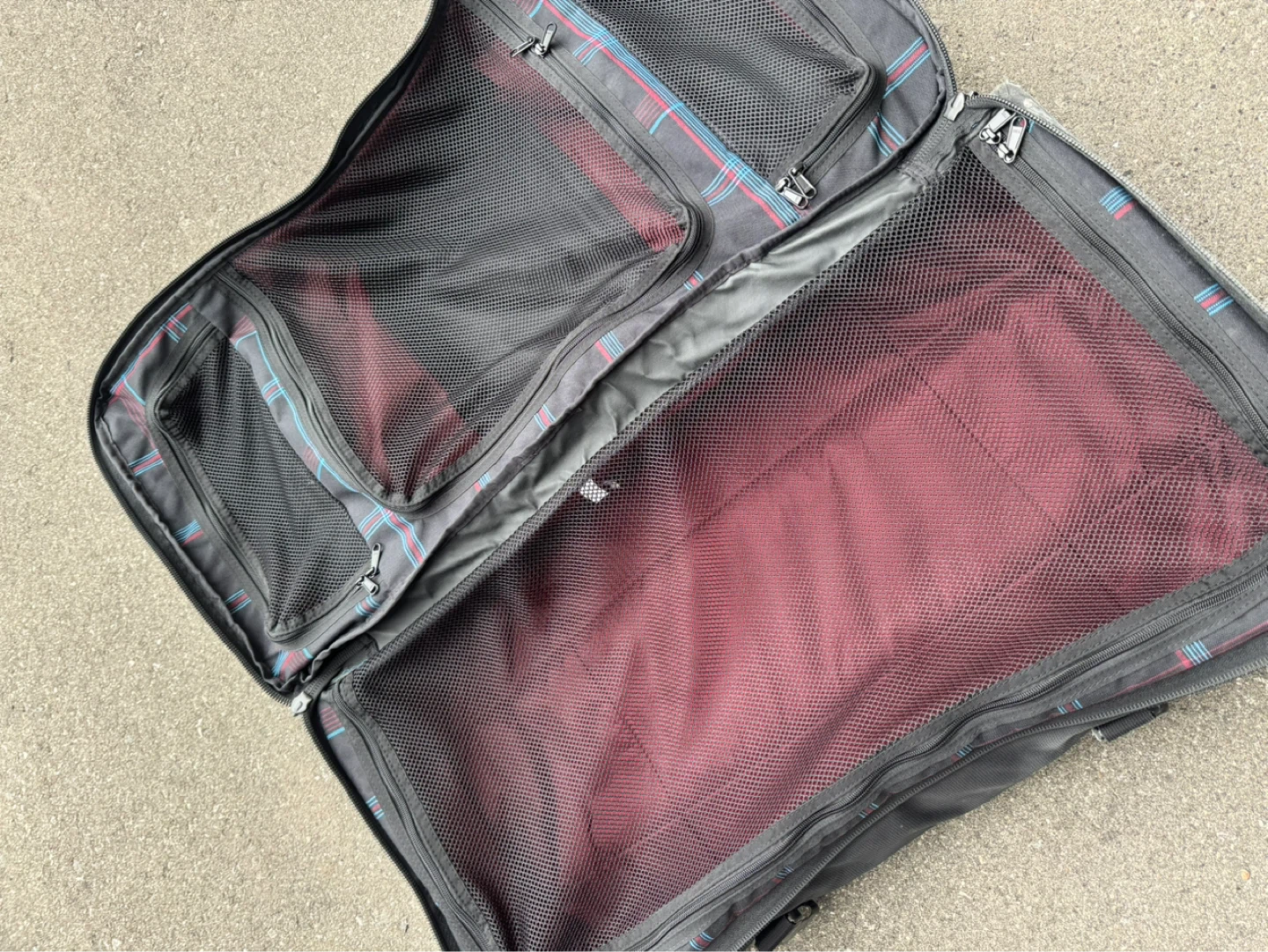 Dakine Rolling Duffle Travel Bag - photo 3