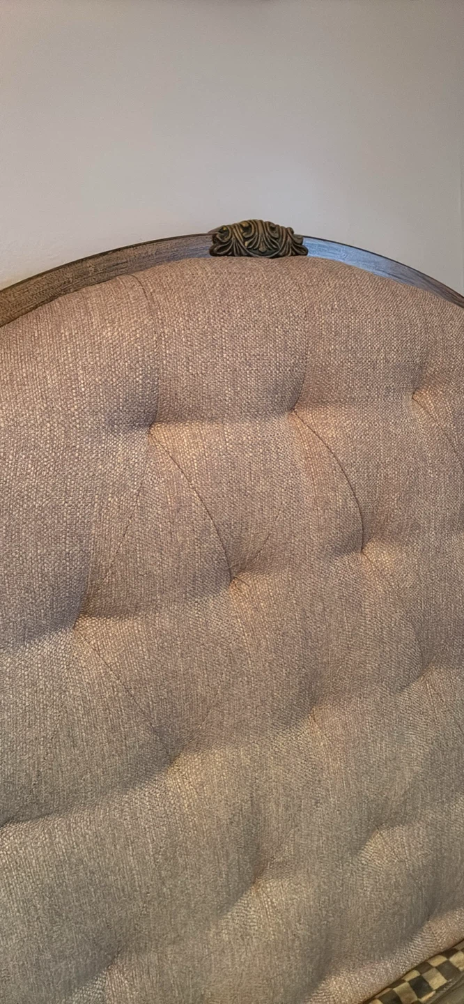 Tufted Upholstered Bed Frame