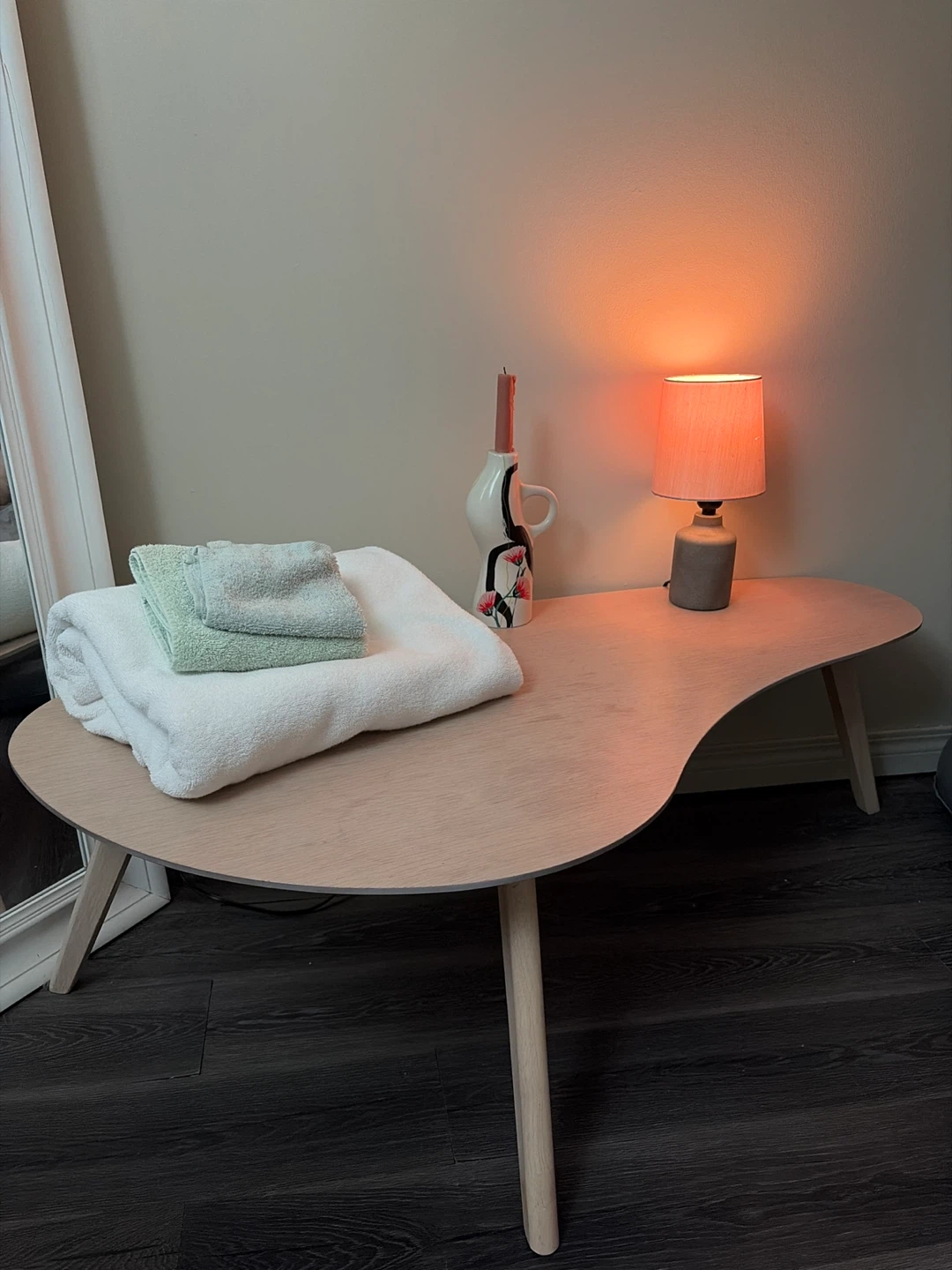Minimalist Wavy Shape Coffee Table - photo 2