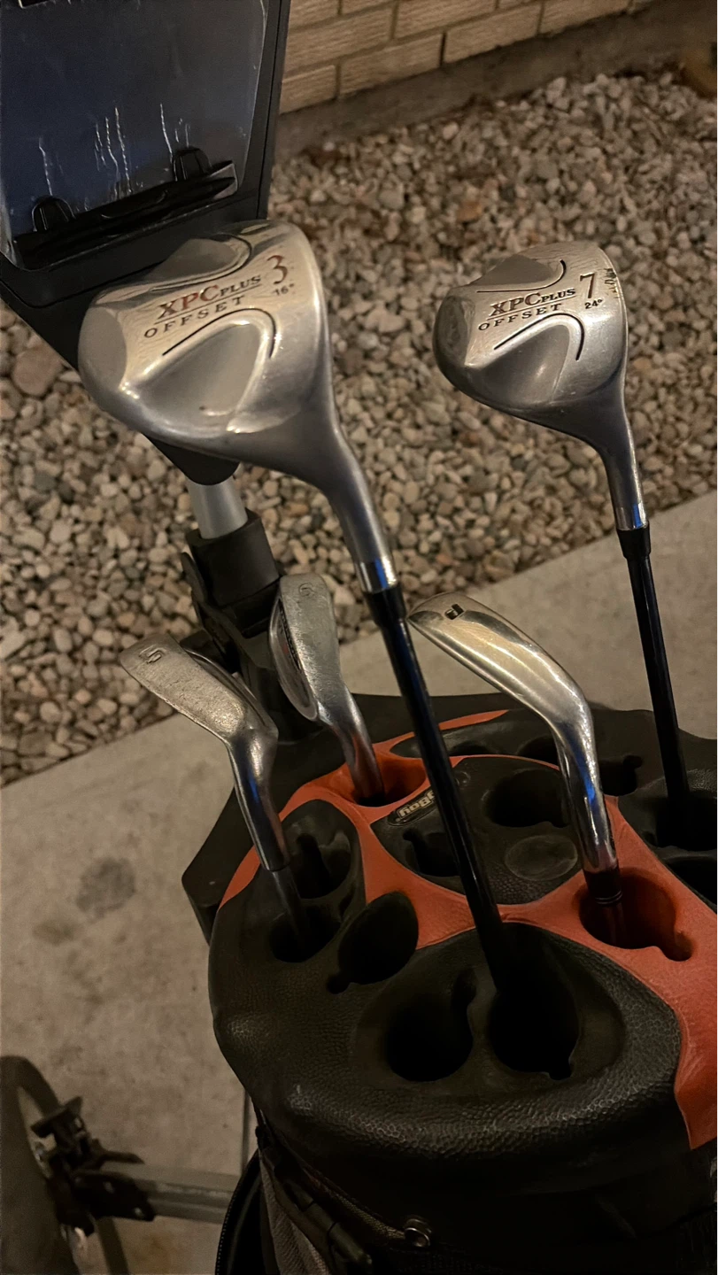 Golf Club Set with Bag and Push Carts - photo 2