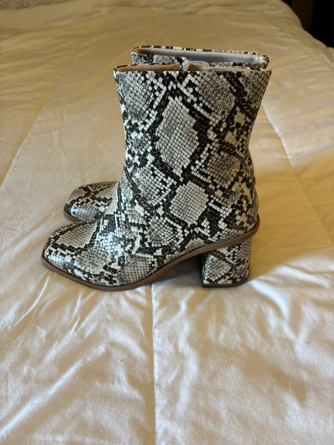 Women's Fashion Boots Assortment