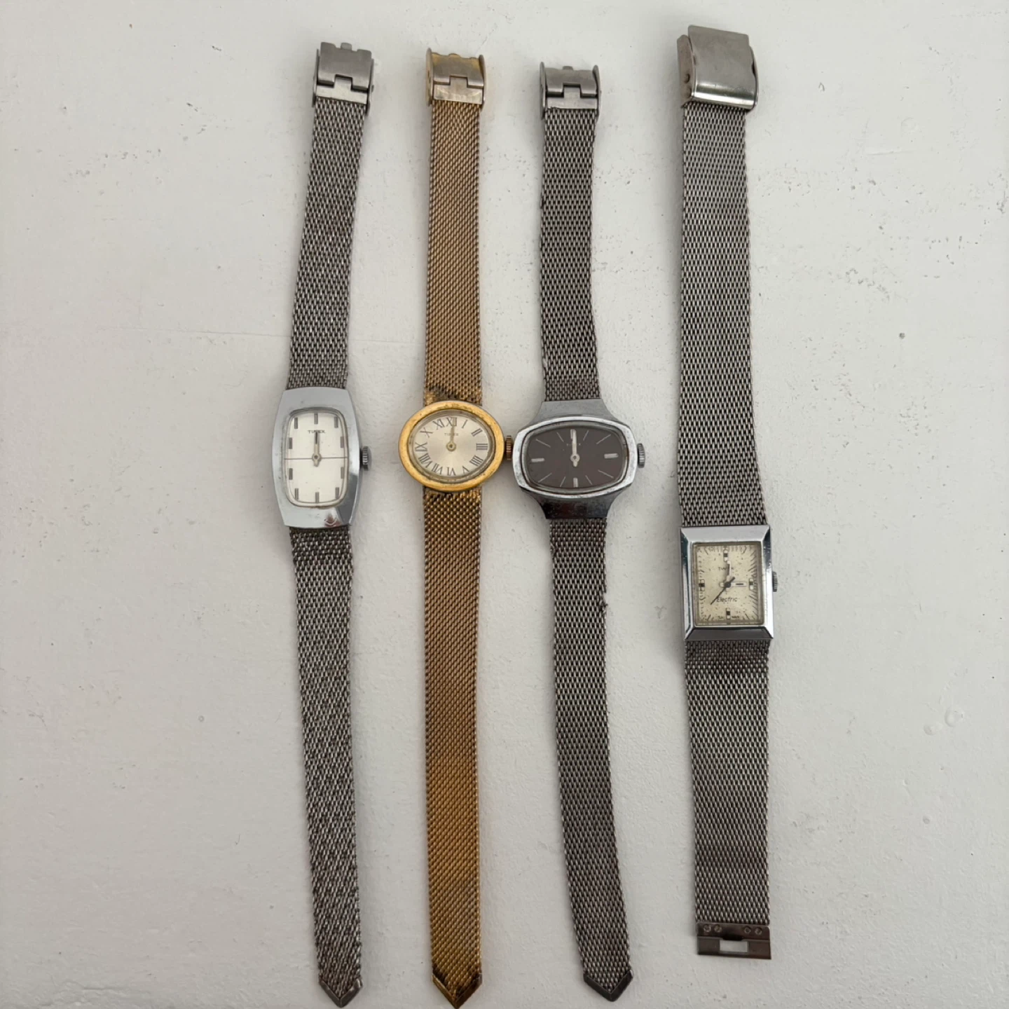 4 Vintage Timex Watch Lot - photo 2