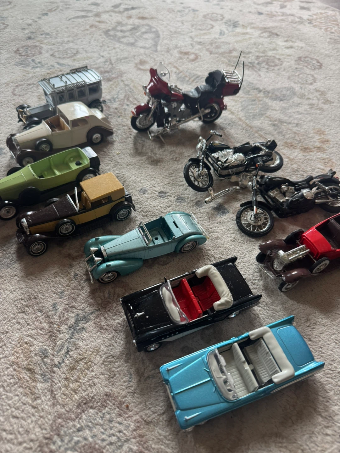 Assorted Die-cast Model Cars and Motorcycles - photo 4