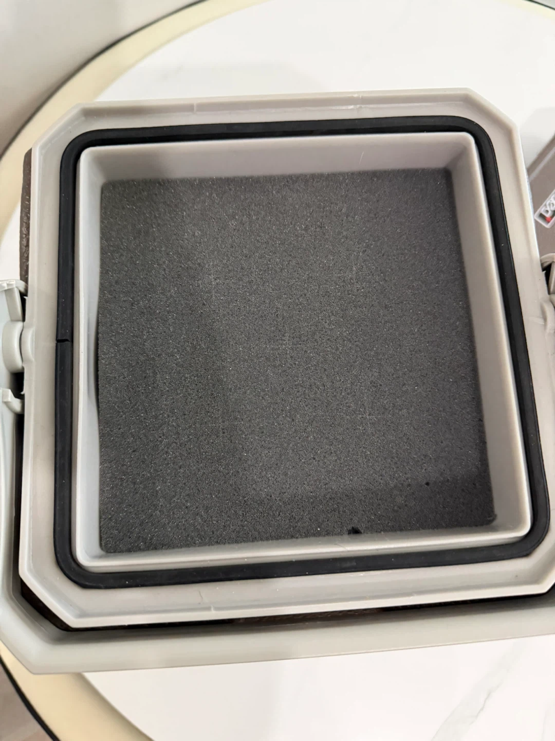Cold box/Igloo Cooler with Ice Packs - photo 2