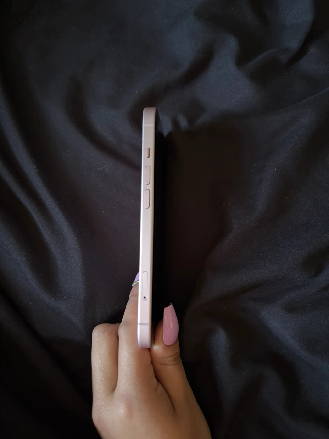 Apple iPhone 15 - photo 3