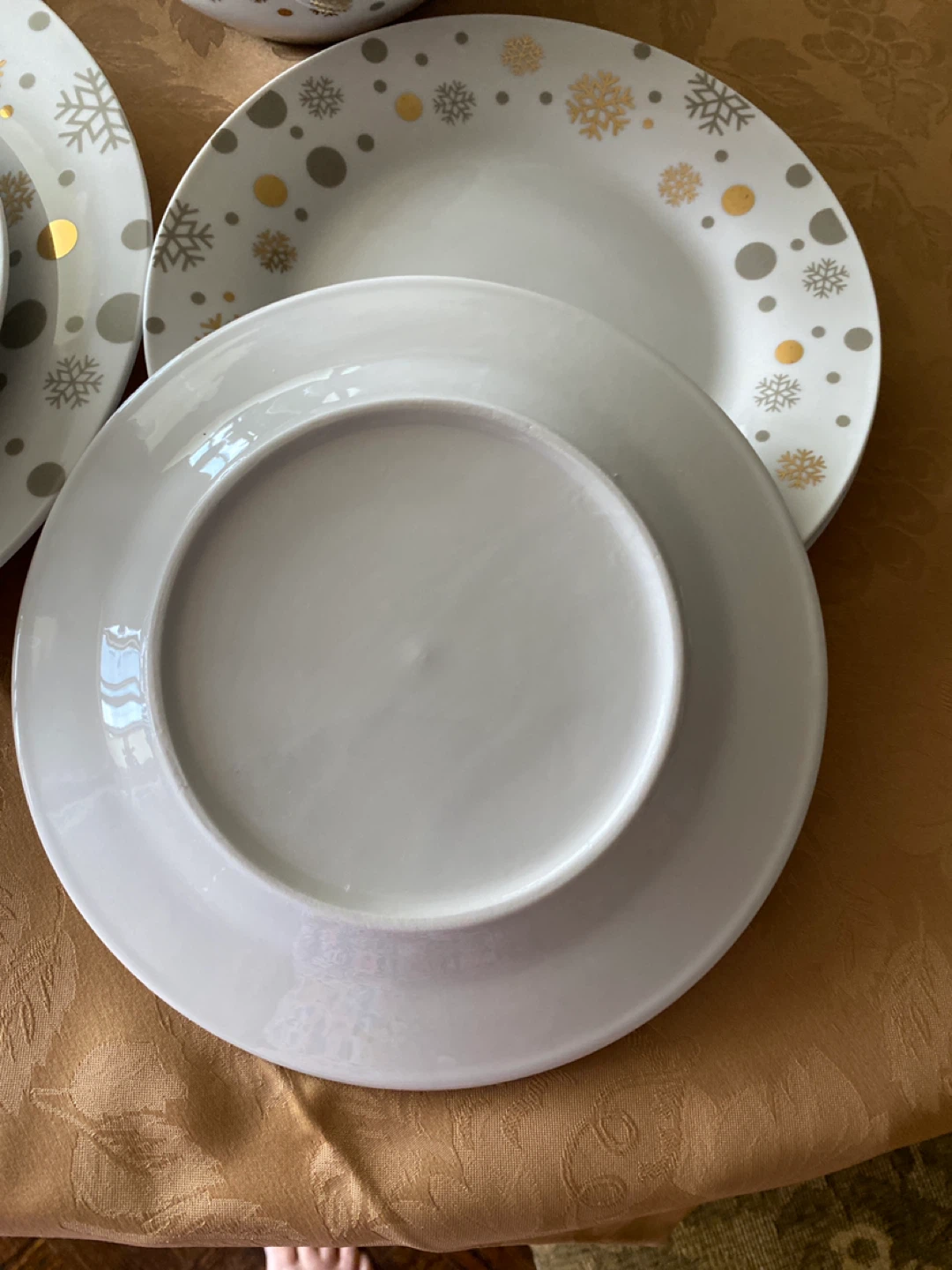 16 Piece Porcelain Dinnerware - photo 3