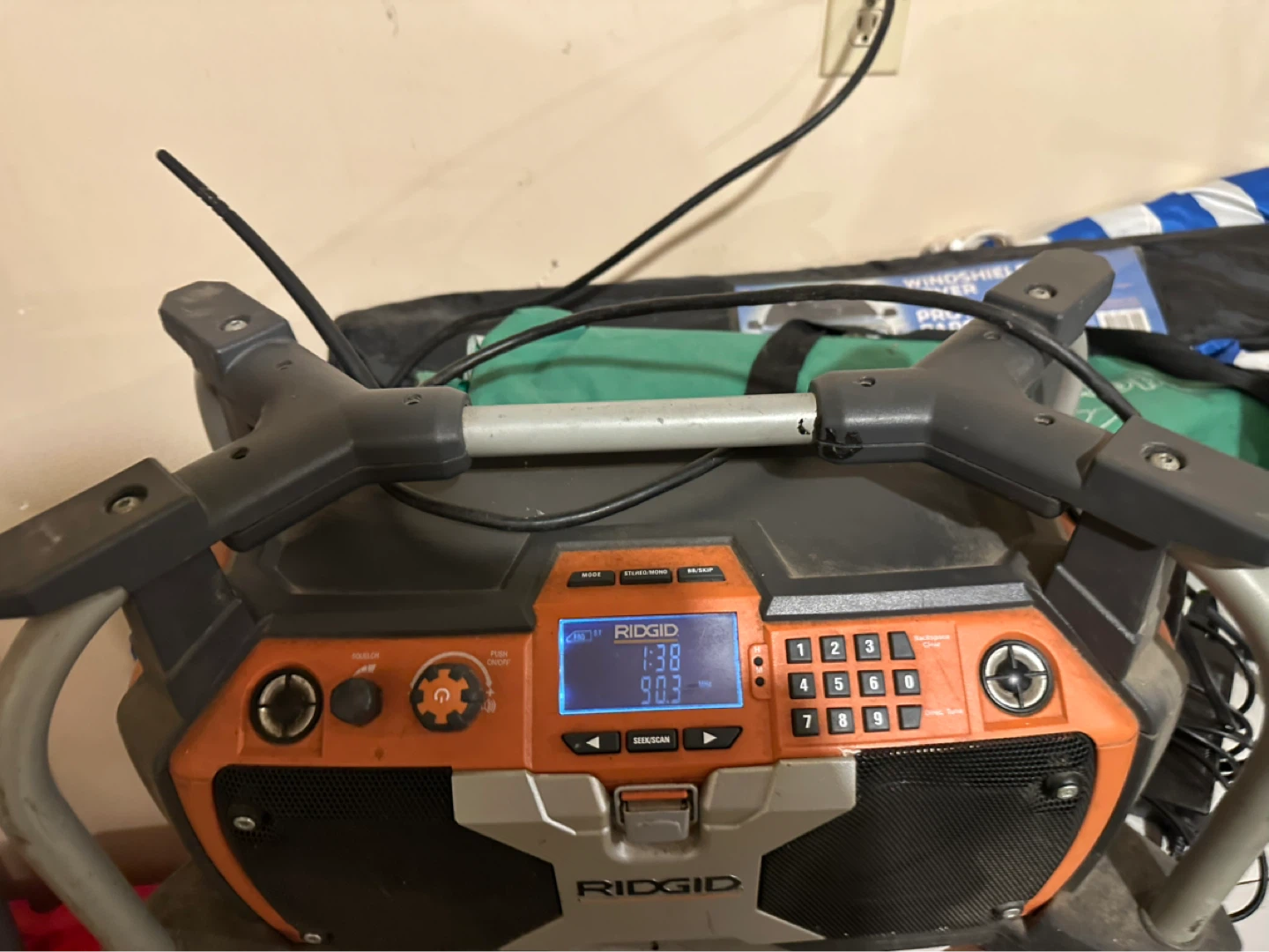 RIDGID Jobsite Radio - photo 2