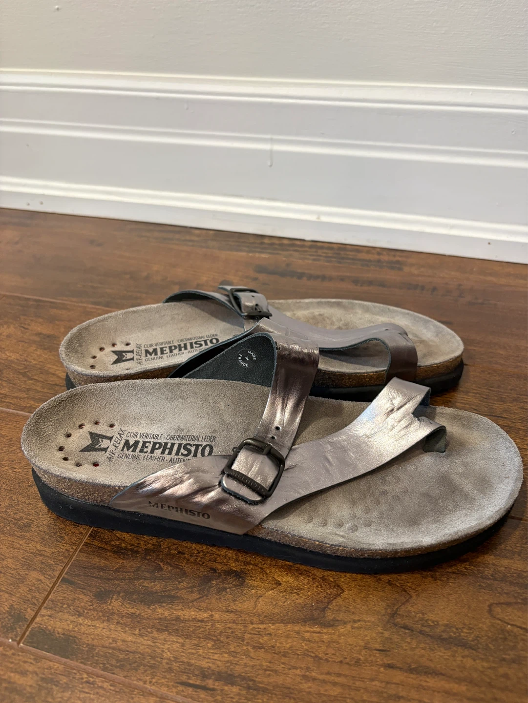 Mephisto Helen Toe Thong Sandals in Grey Etna Size 39 - photo 5