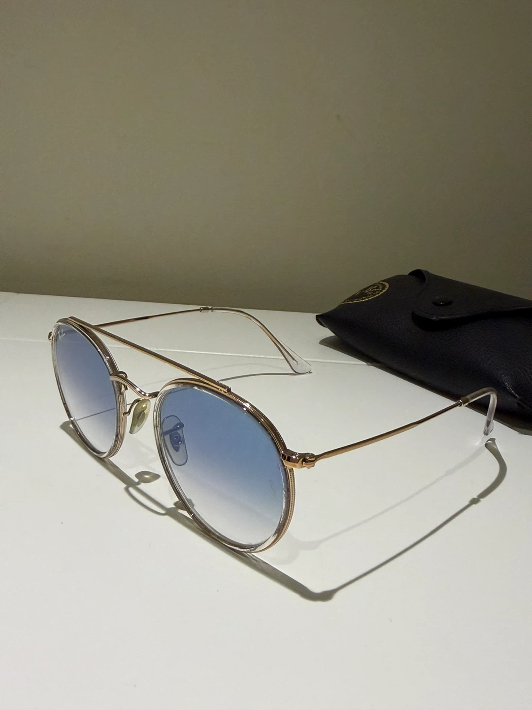 Ray-Ban Sunglasses with Case - photo 2
