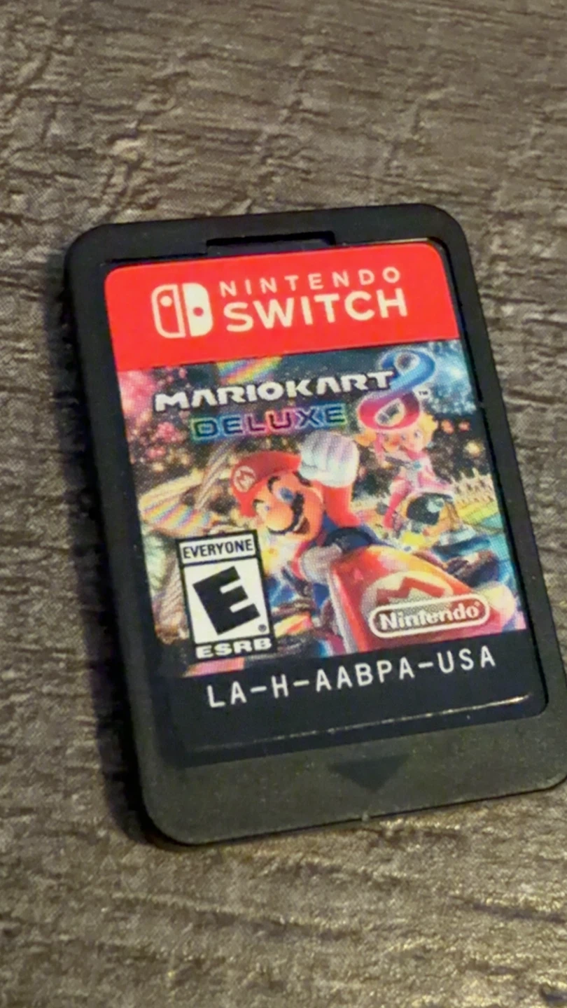 Nintendo Switch Mario Kart 8 Deluxe Game Cartridge