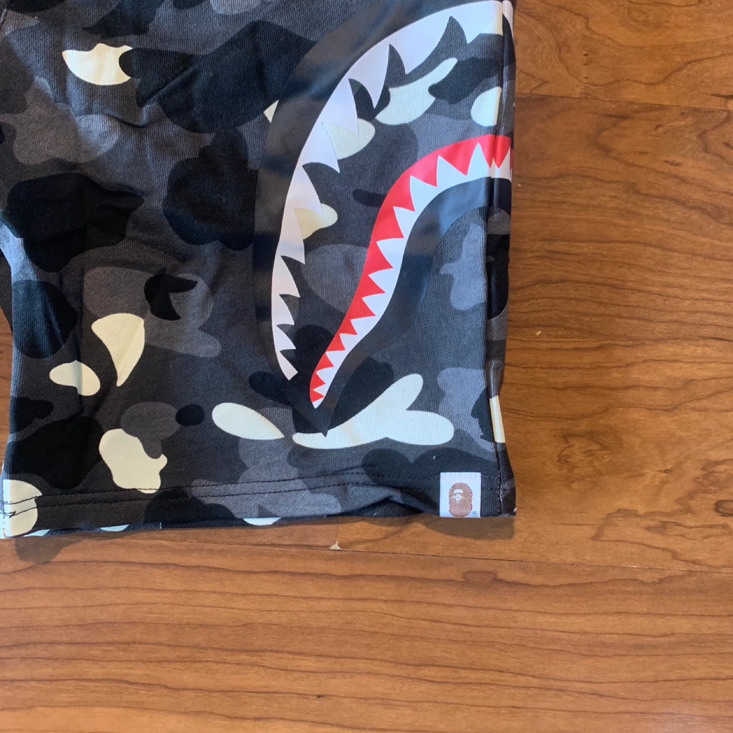 Black and white bathing ape shorts - photo 4