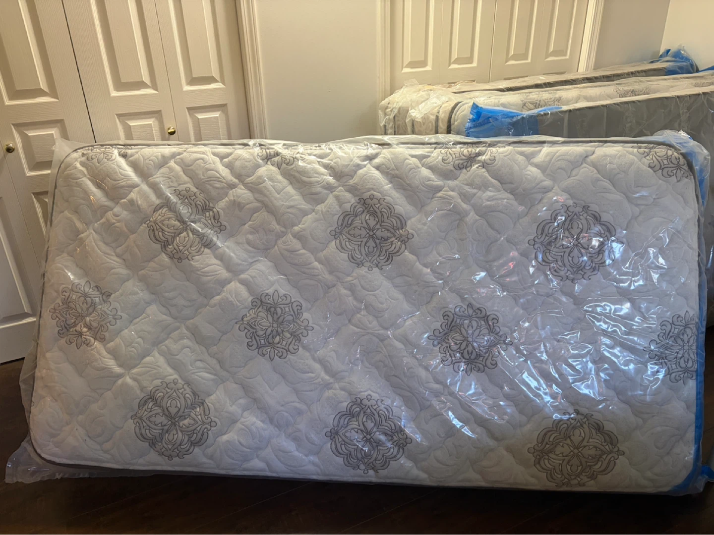 Moving sale❤️ Seal Mattress