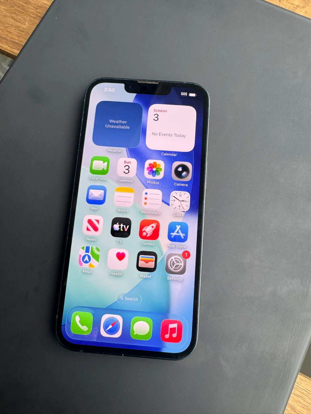 Unlocked iPhone 13 -86% battery health - photo 3