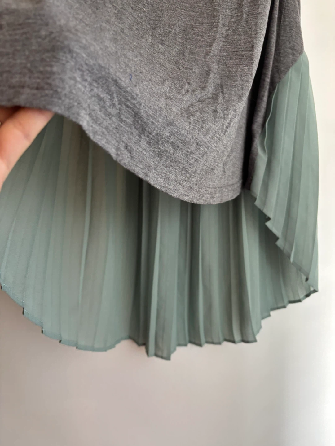 Forever 21 Tank Top with Pleated Mint Green Hem - photo 3