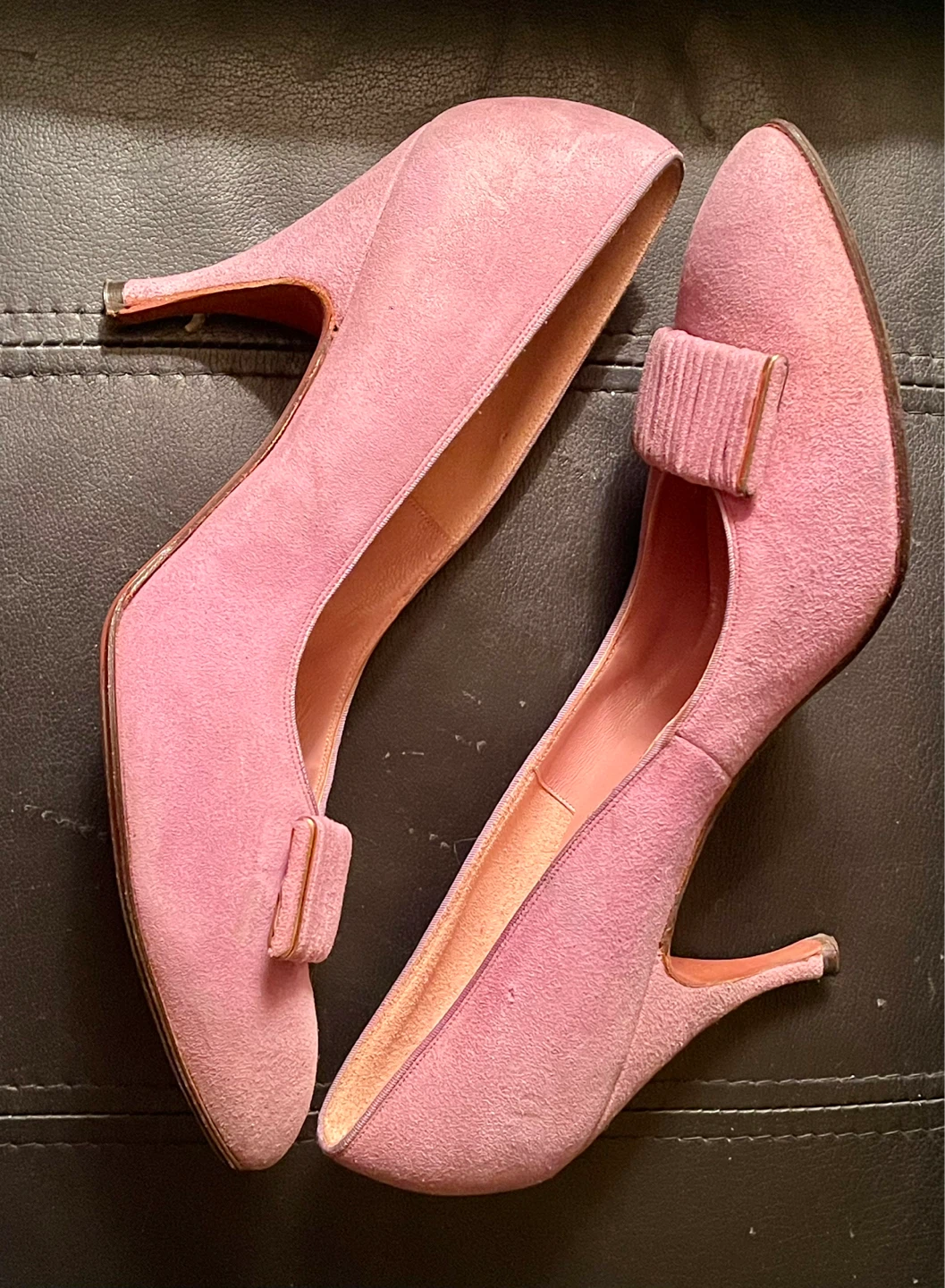 1950s Vintage Pink Suede Heeled Shoes - photo 2