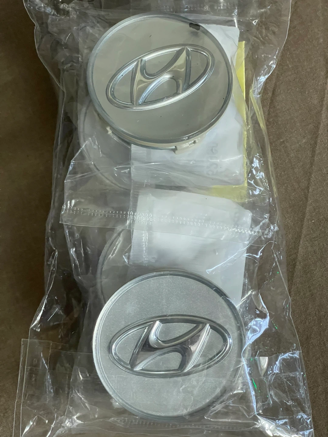 Hyundai 4x OEM Wheel Center Caps 52960 3K210