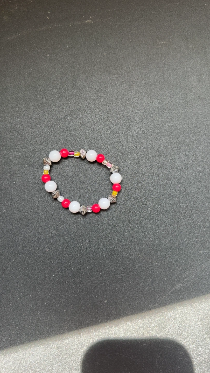 Homemade Beaded Bracelets and Scrunchies Set - photo 3