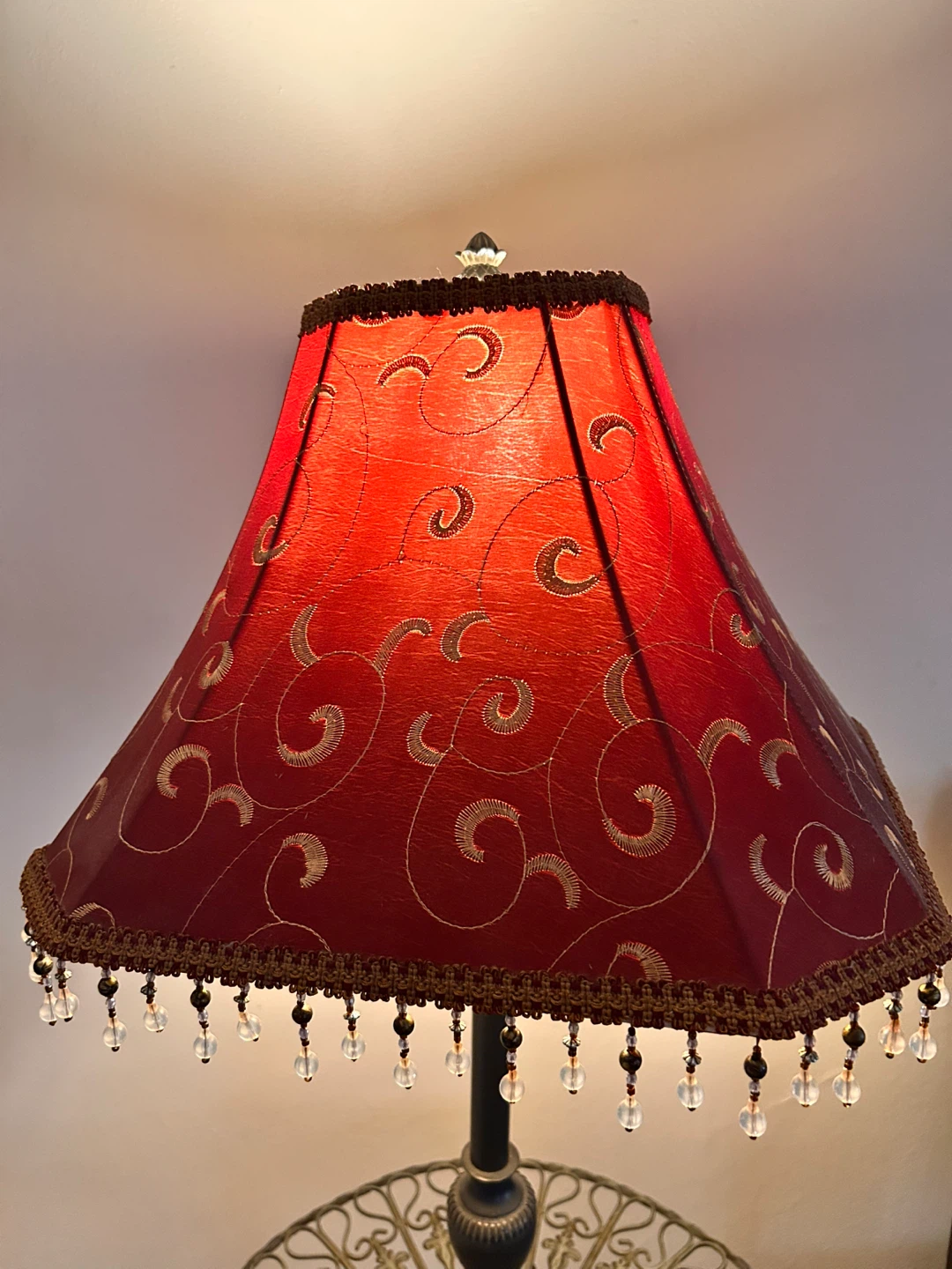 Metal bistro side 19 x 25 plus red lamp - photo 3