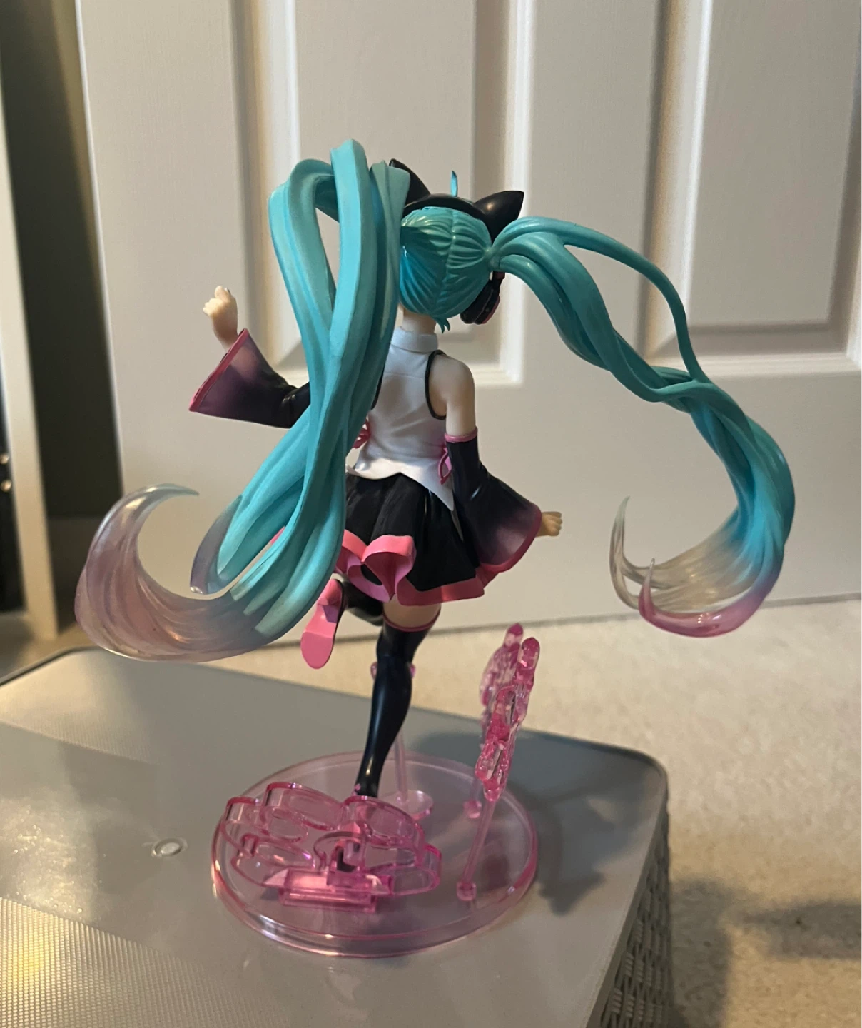 Hatsune Miku Birthday Happy Cat Figure - photo 3