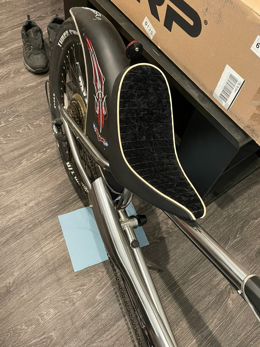 Stiletto Cruiser Bicycle - photo 4