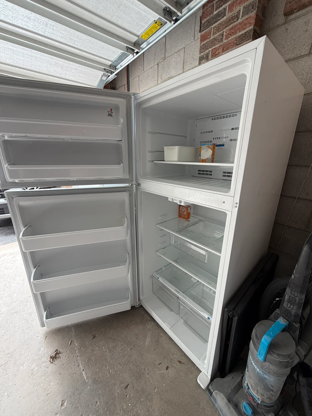 Frigidaire Top Freezer Refrigerator