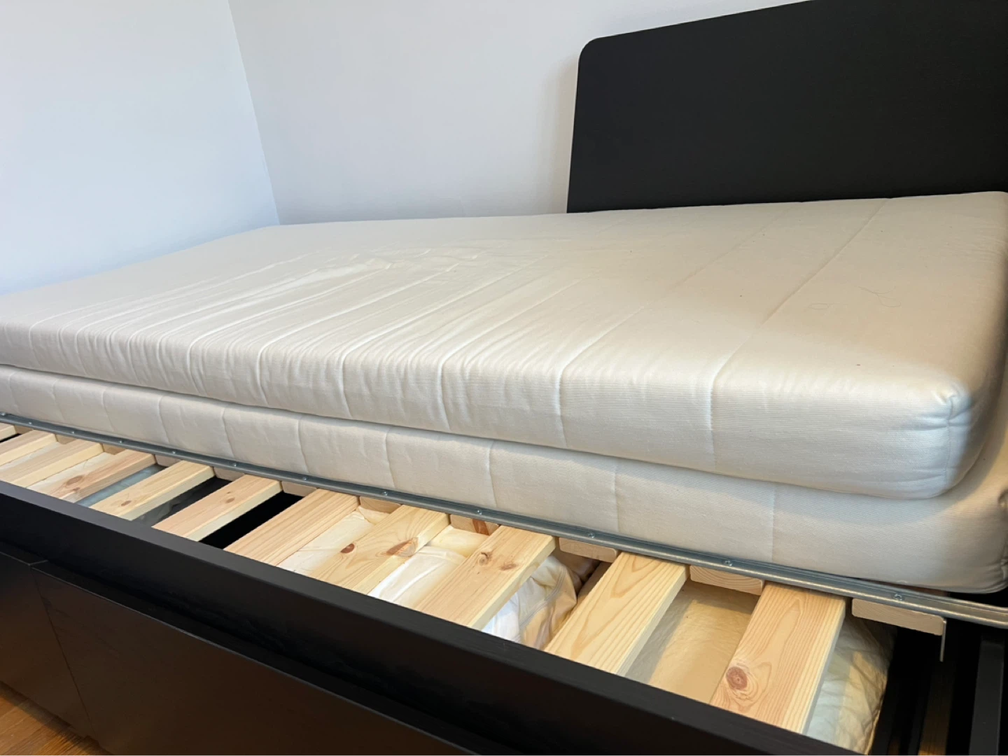 IKEA expandable day bed - photo 2