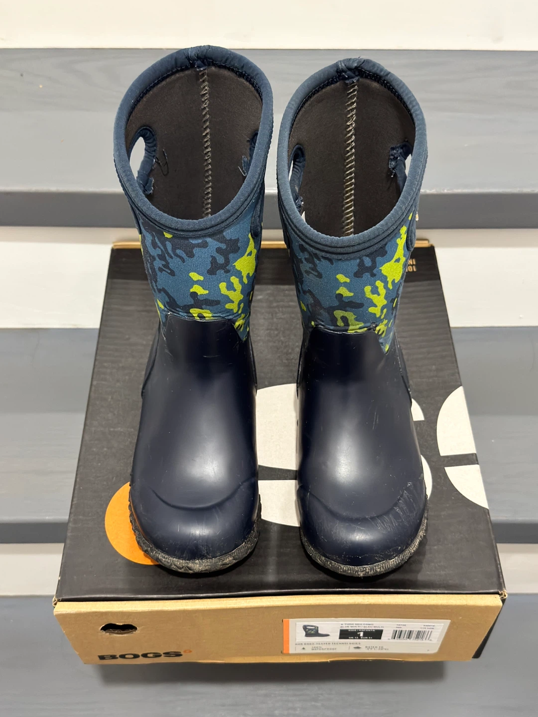 BOGS KIDS size 1 boots - photo 2