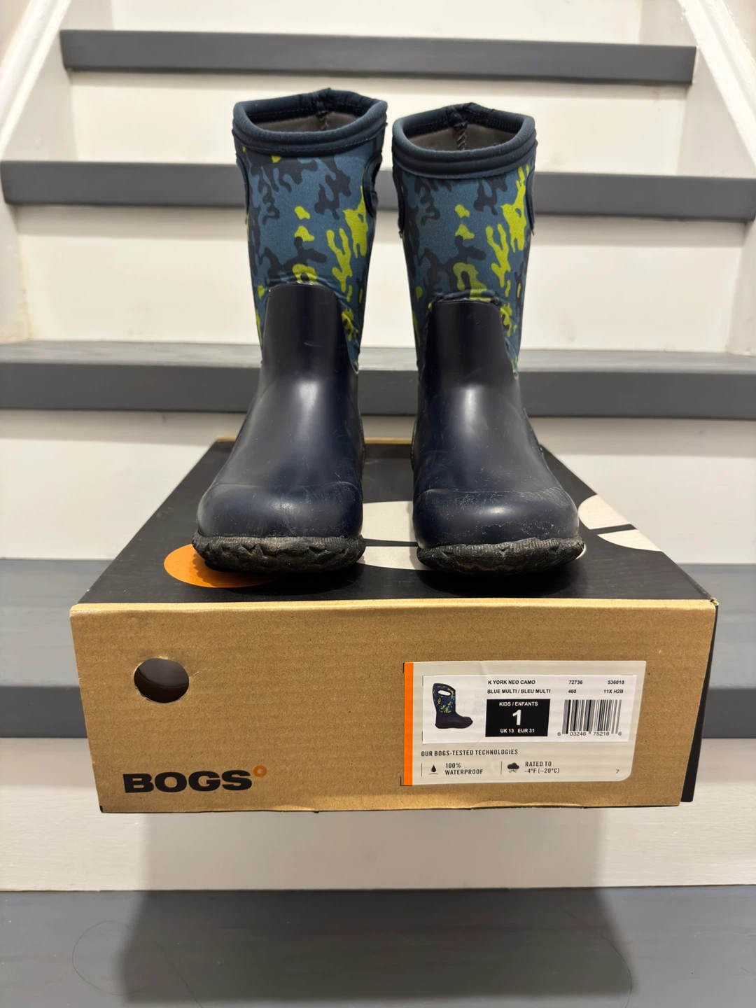 BOGS KIDS size 1 boots