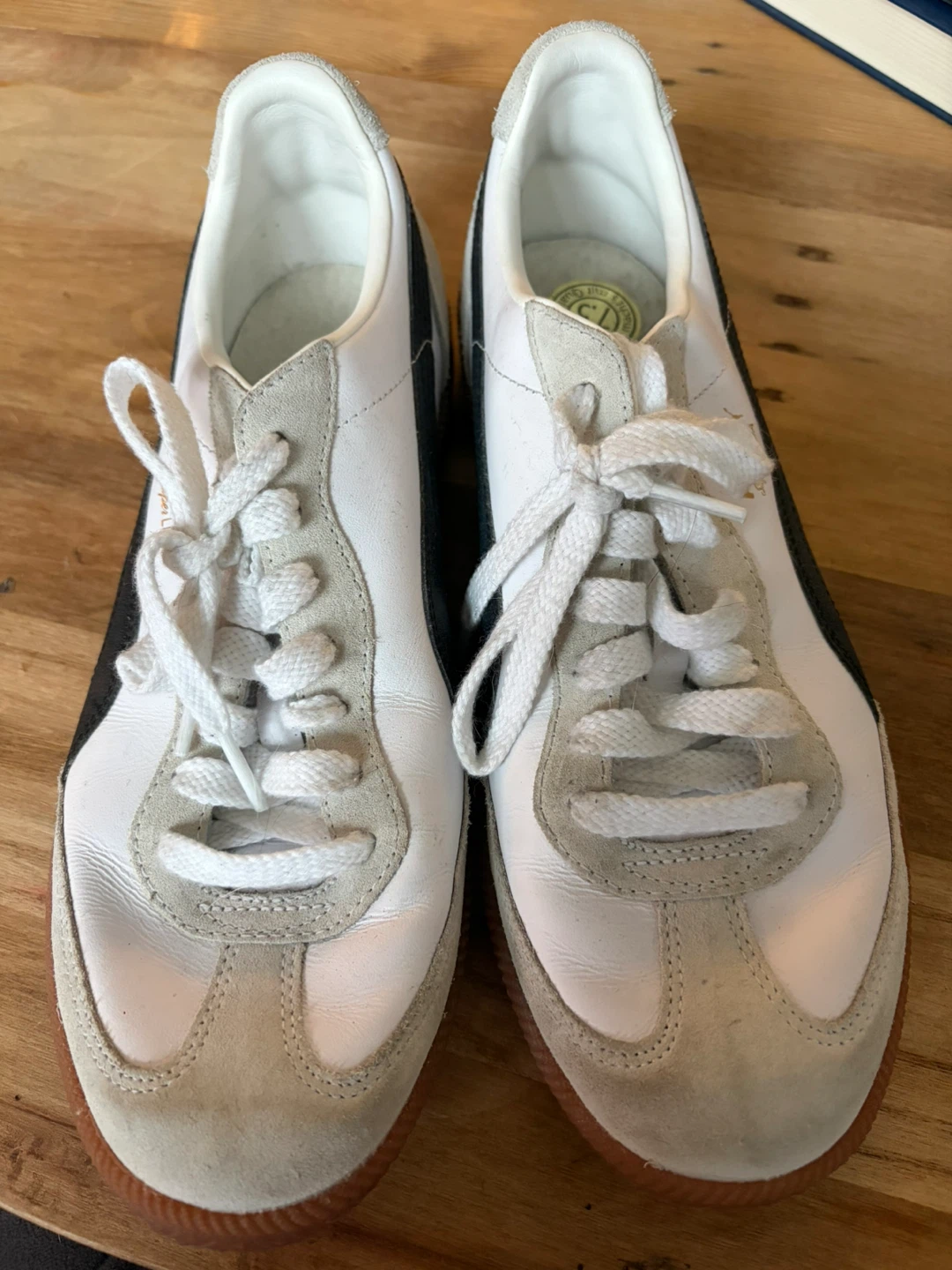 Puma White and Black Sneakers - Size 7.5 Super  La Liga