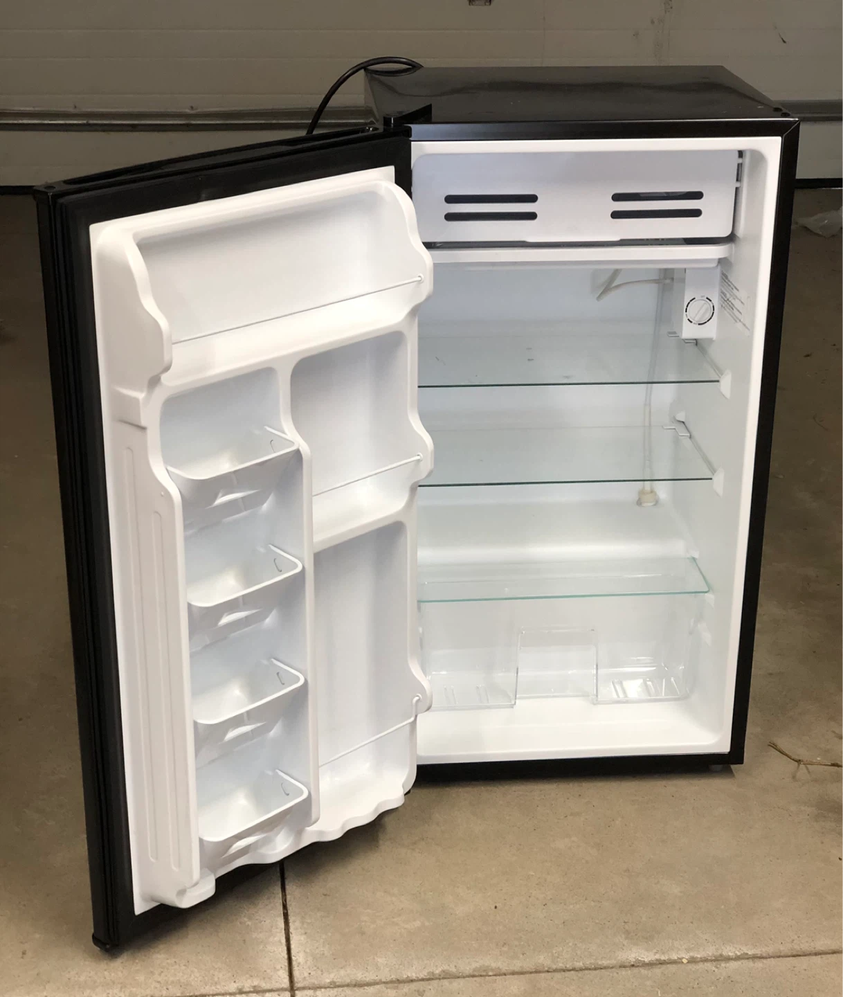 Arctic King Black 3.3 cu ft Mini Fridge