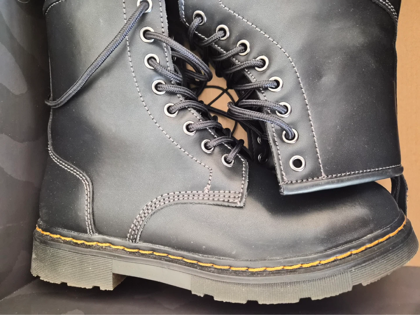 Prospector Thinsulate  Lace-Up Boots Unisex   7Men / 9Women - photo 2