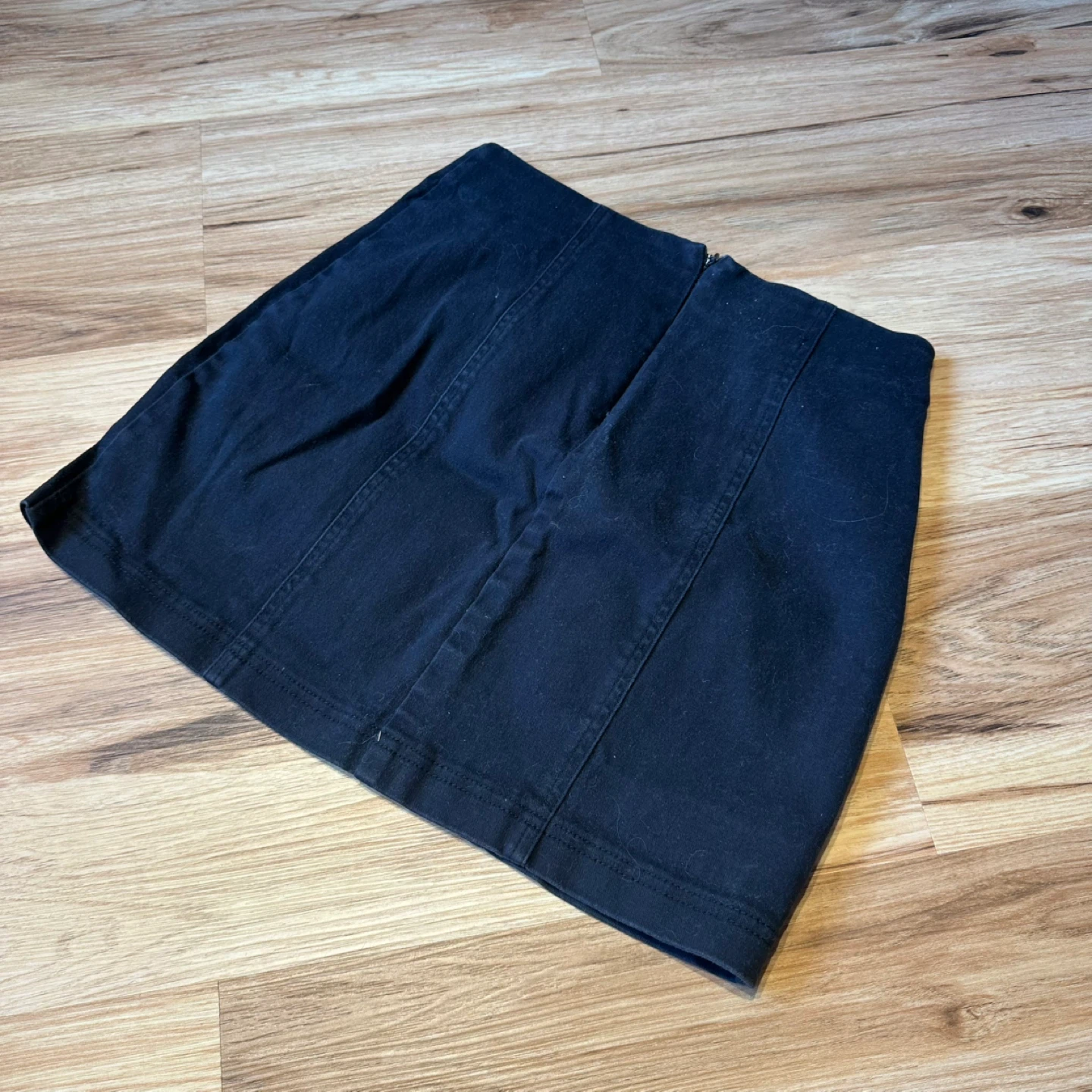 Forever 21 Black Mini Skirt - Size S - photo 4