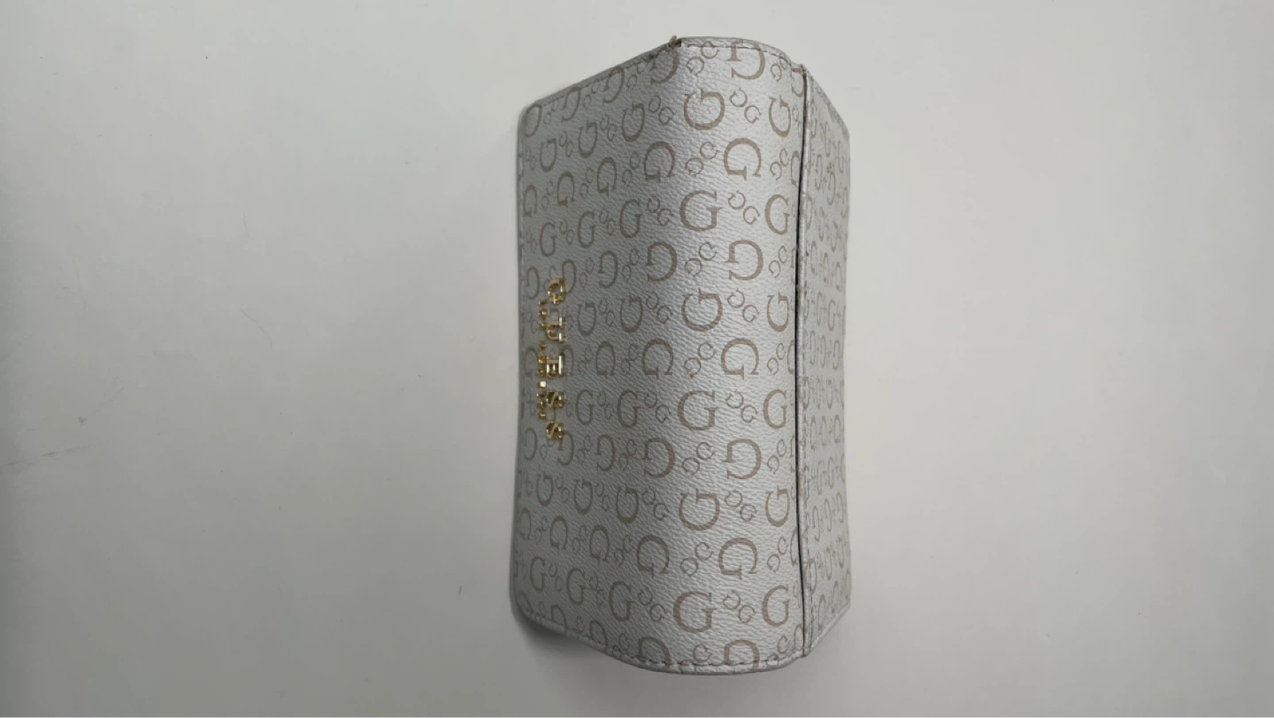 Guess Clutch Wallet - photo 4