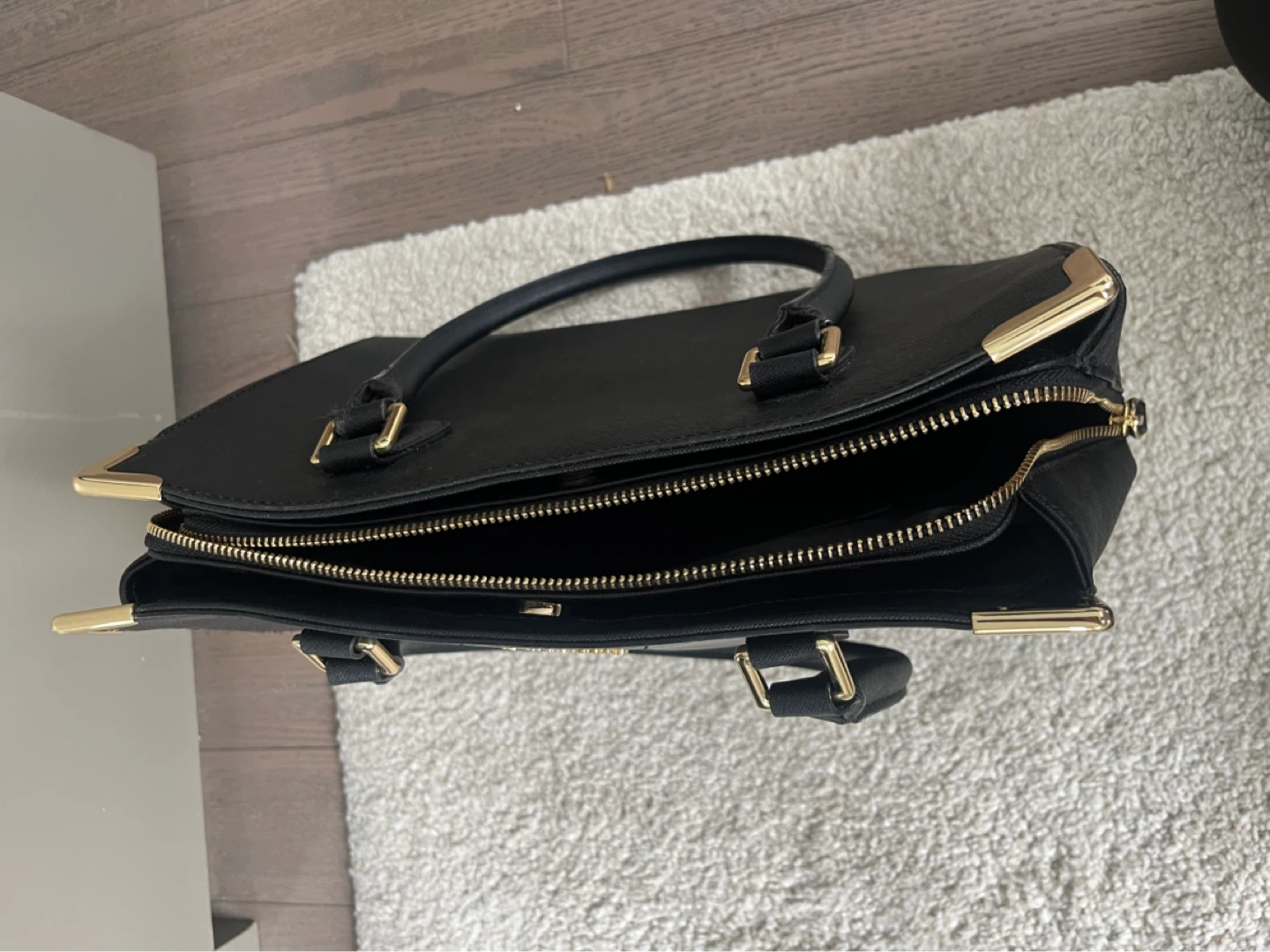 Calvin Klein Black Handbag - photo 3