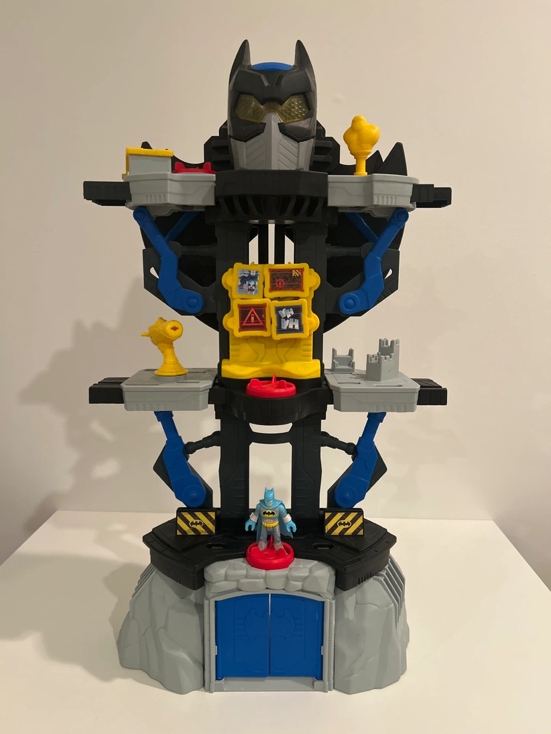 Fisher-Price Imaginext DC Super Friends Bat-Tech Batcave Playset