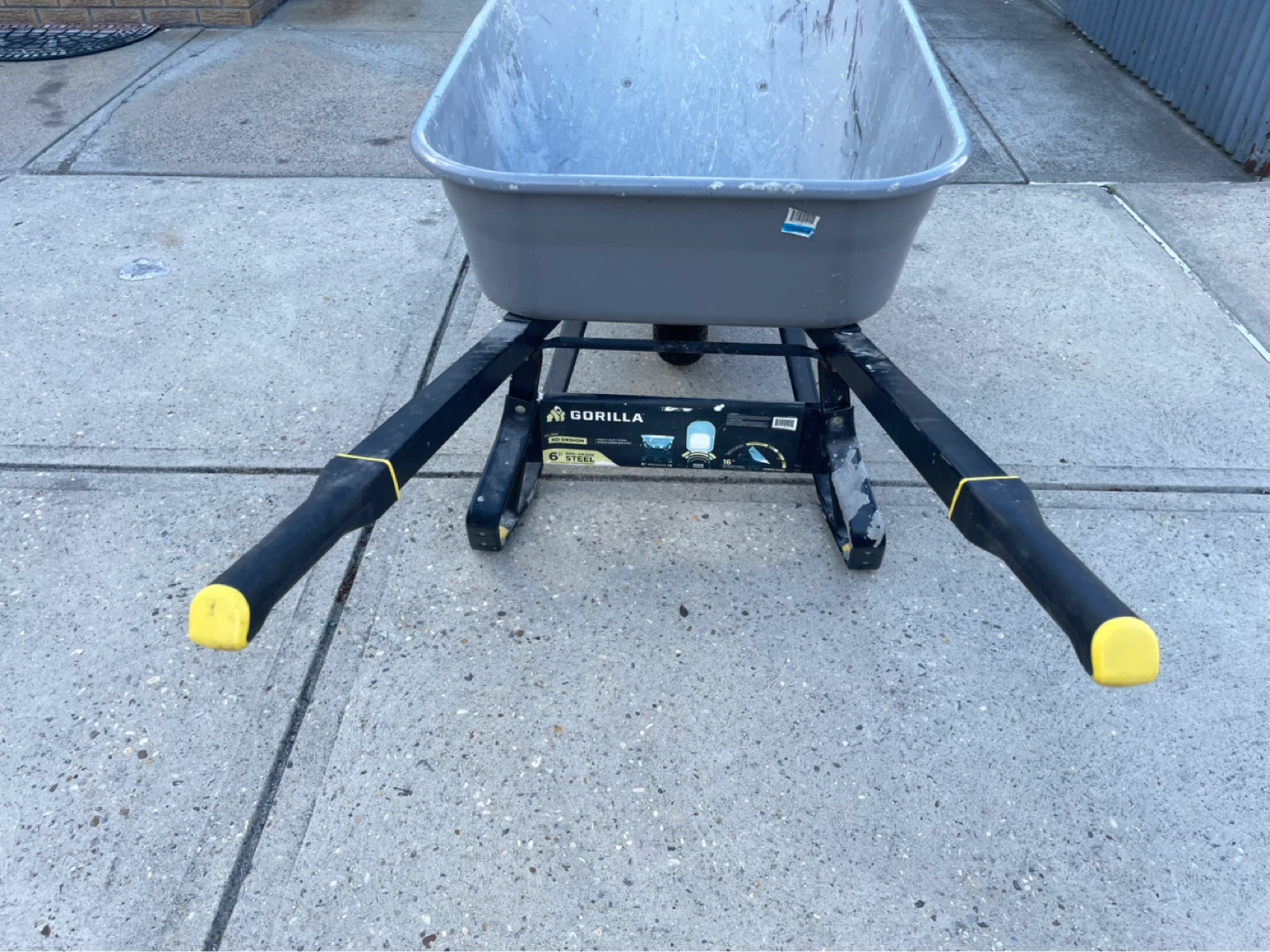 Gorilla 6 cu. ft. PRO Heavy-Duty Steel Tub Wheelbarrow - photo 2