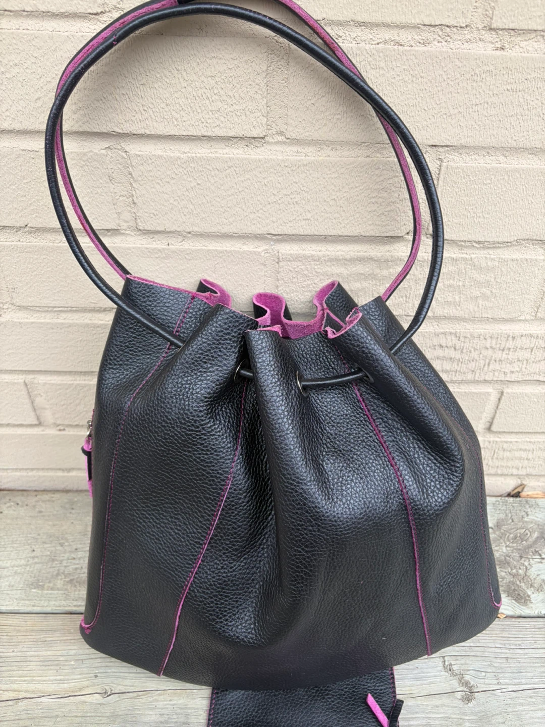 Leather Bucket Bag Mywalit Black/Pink