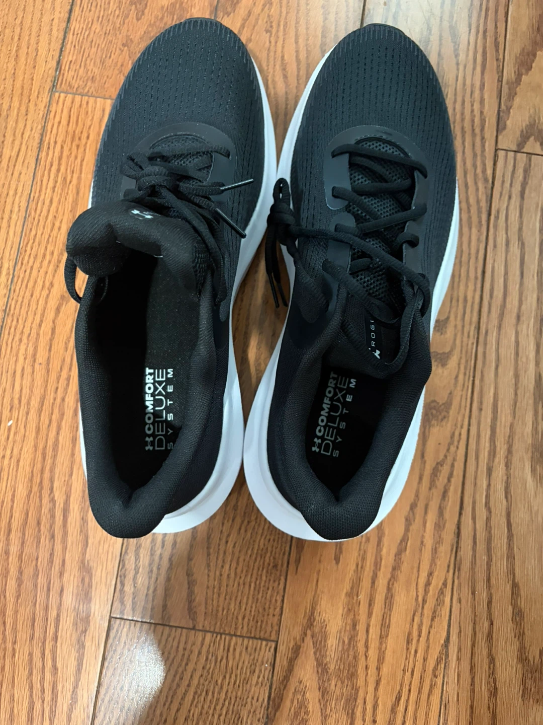 Under Armour Running Shoes size 11.5 - photo 2