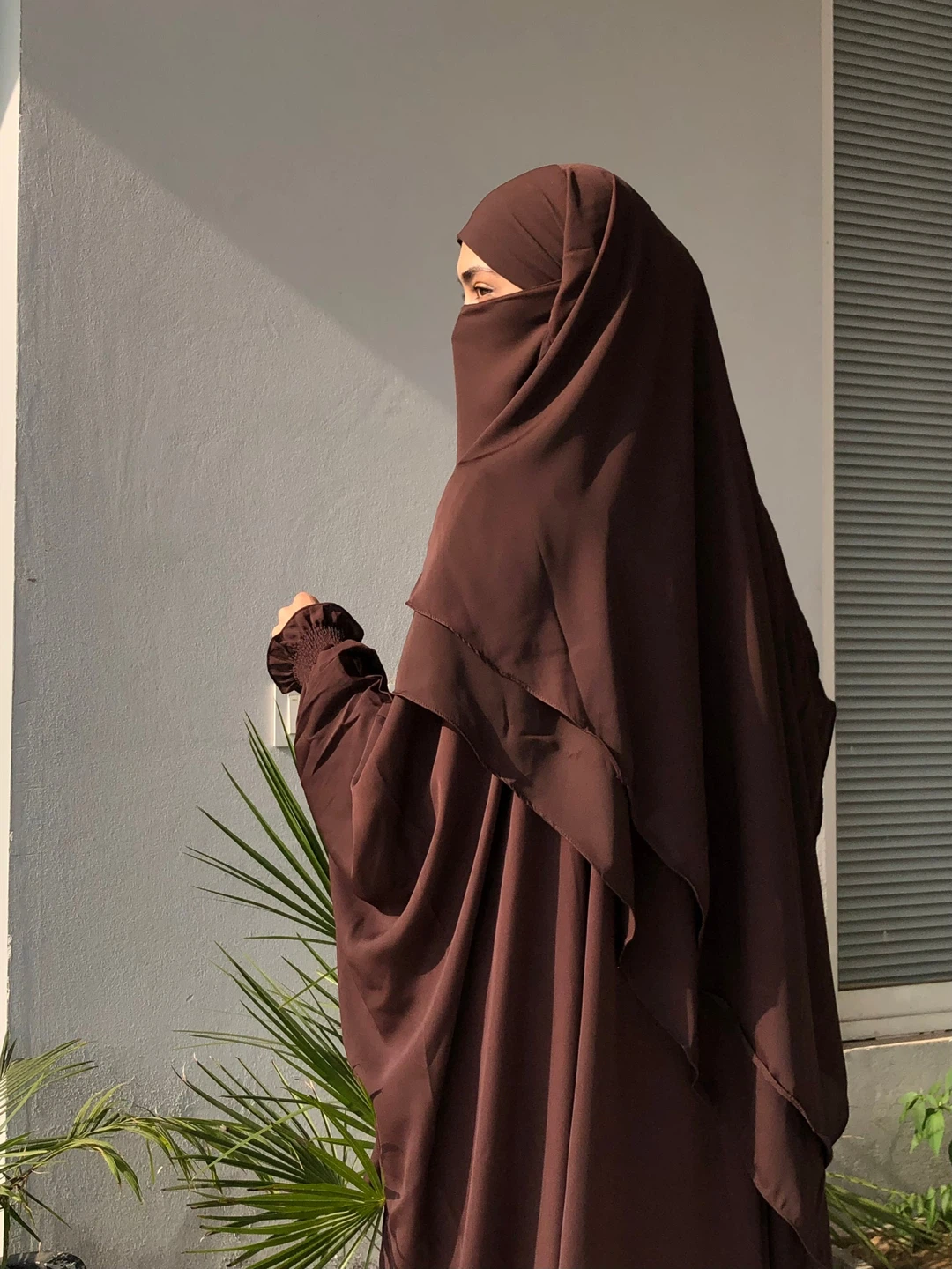Chiffon Khimar- Brown (medium long)