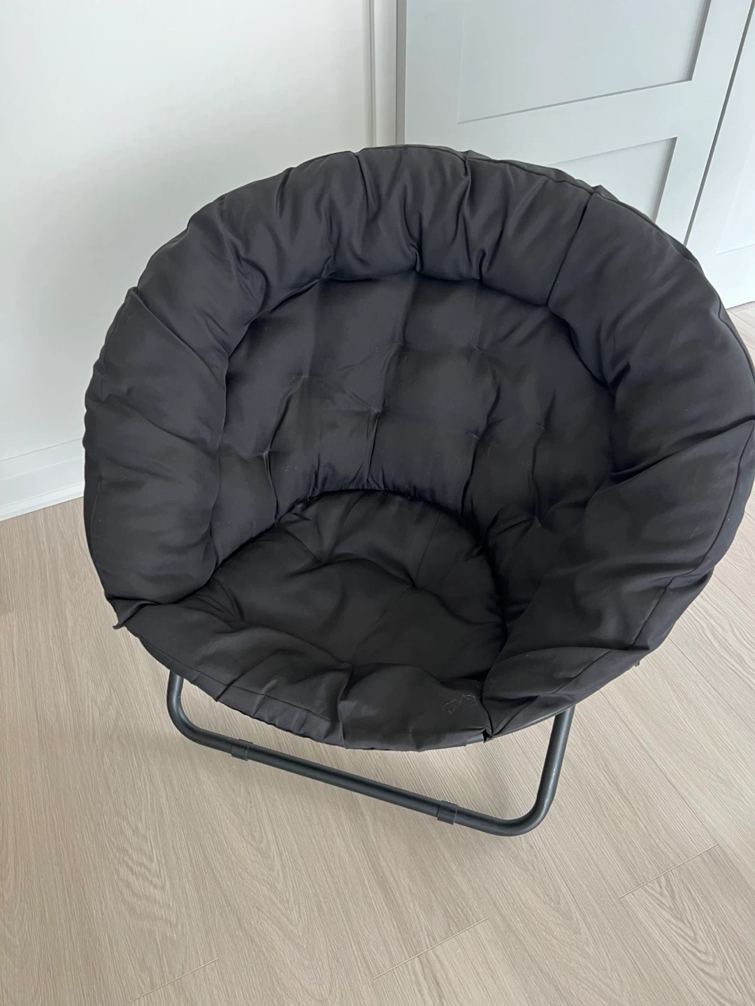 Black Saucer Chair