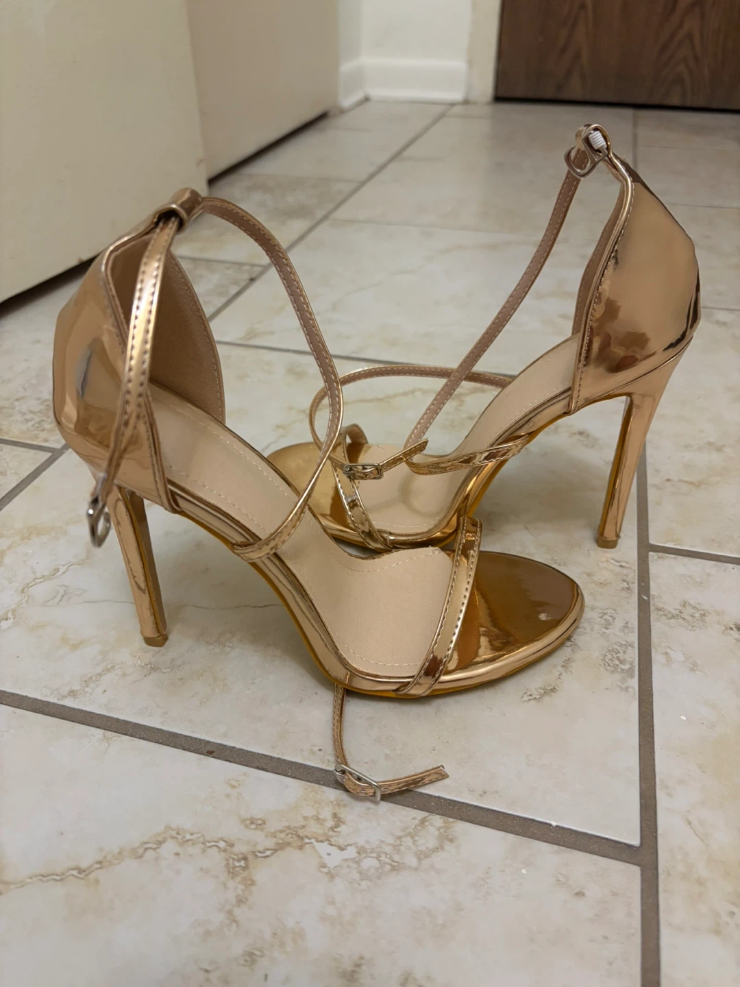 NEW Women's Gold Strappy Stiletto Heels - 8