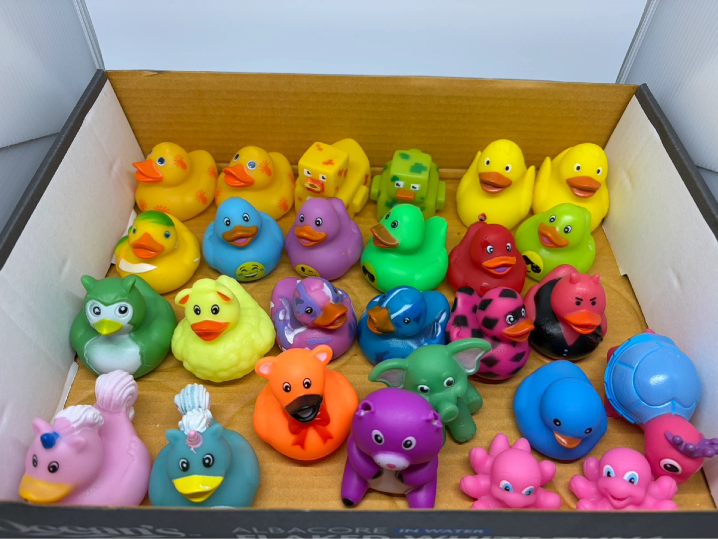 Assorted Rubber Ducks and Bath Toys Set - photo 3