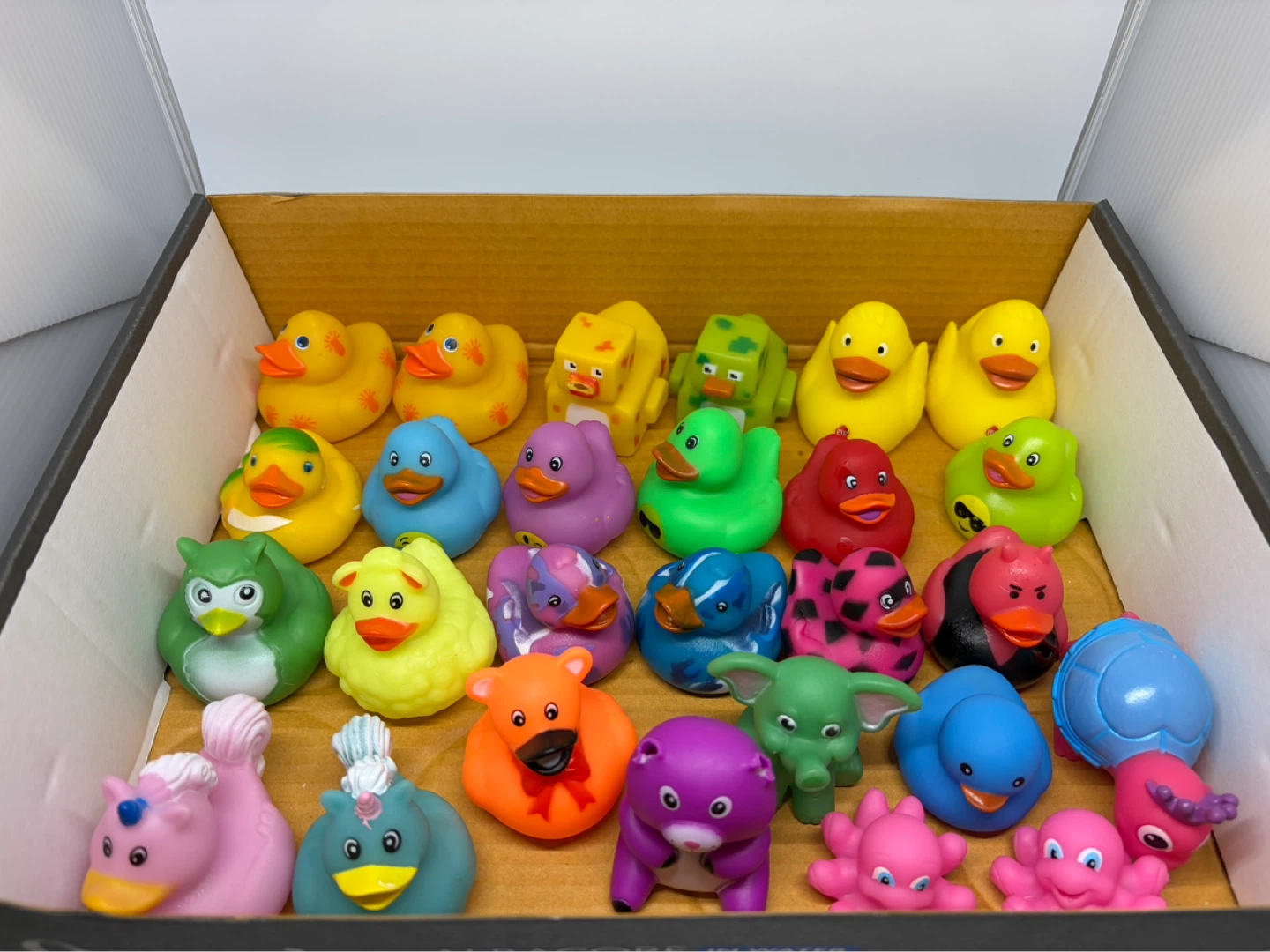 Assorted Rubber Ducks and Bath Toys Set - photo 5