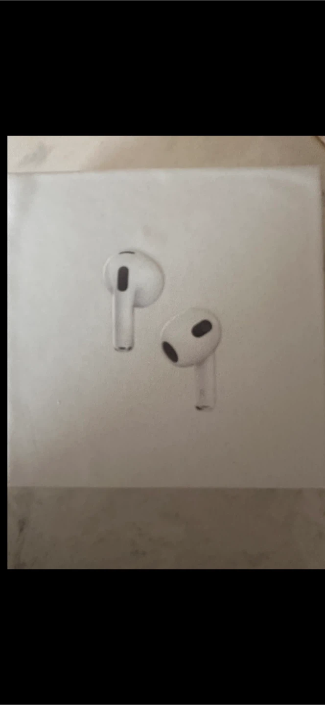 Apple AirPods with MagSafe Charging Case - photo 2