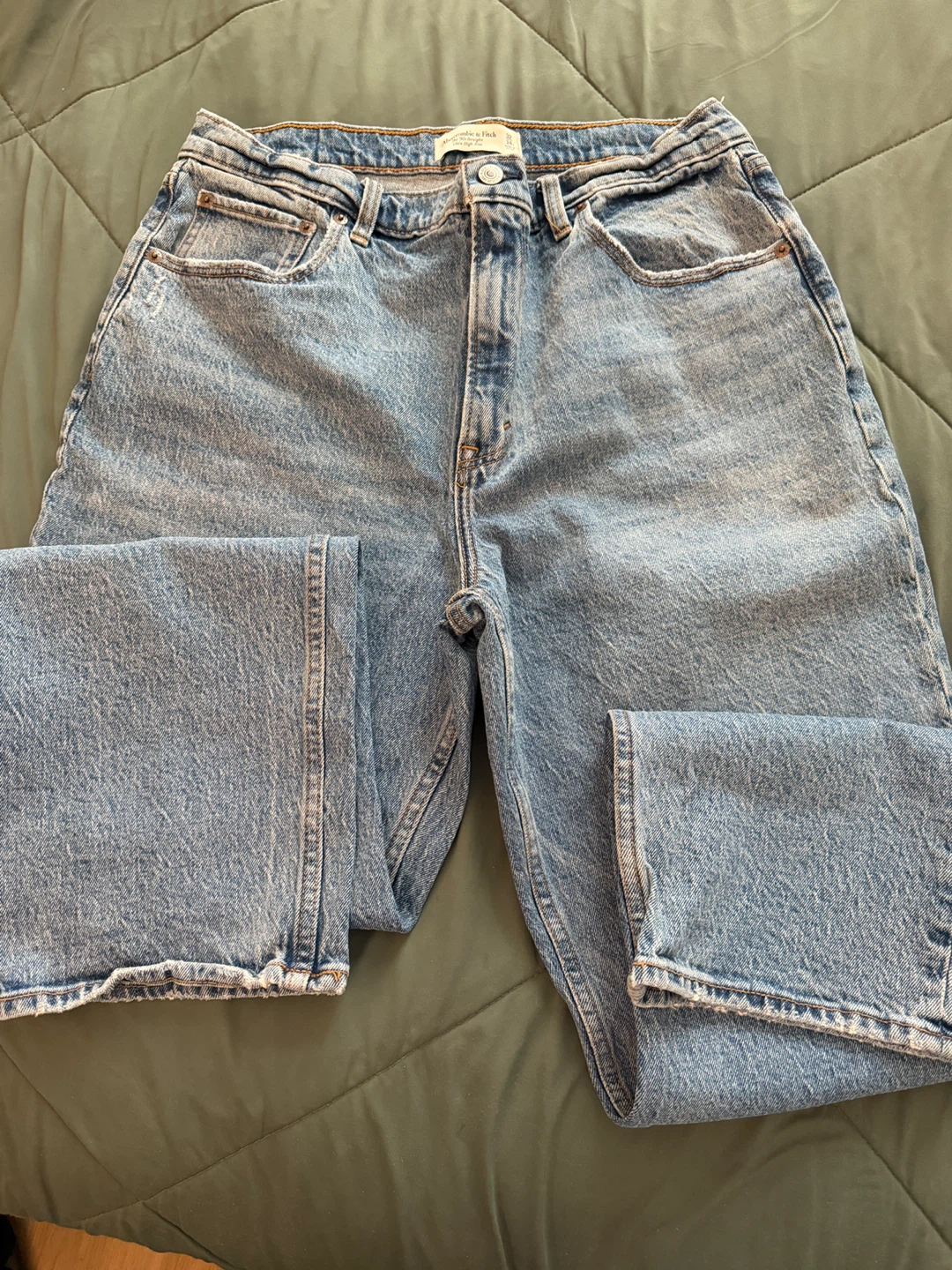 Abercrombie & Fitch 90s Straight Ultra High Rise Jeans - photo 3