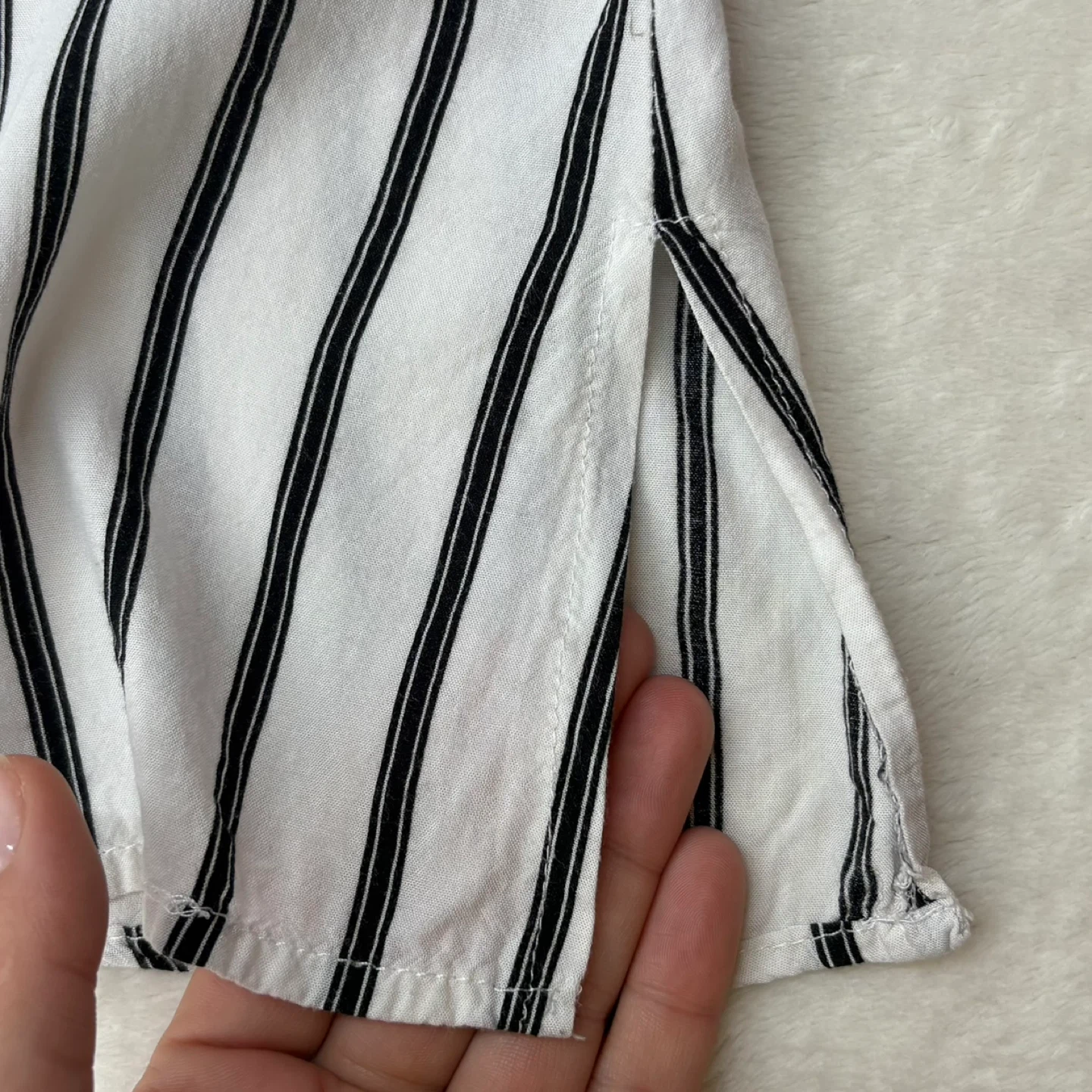 Sleeveless Striped Button Up White Black Lightweight Blouse M - photo 5