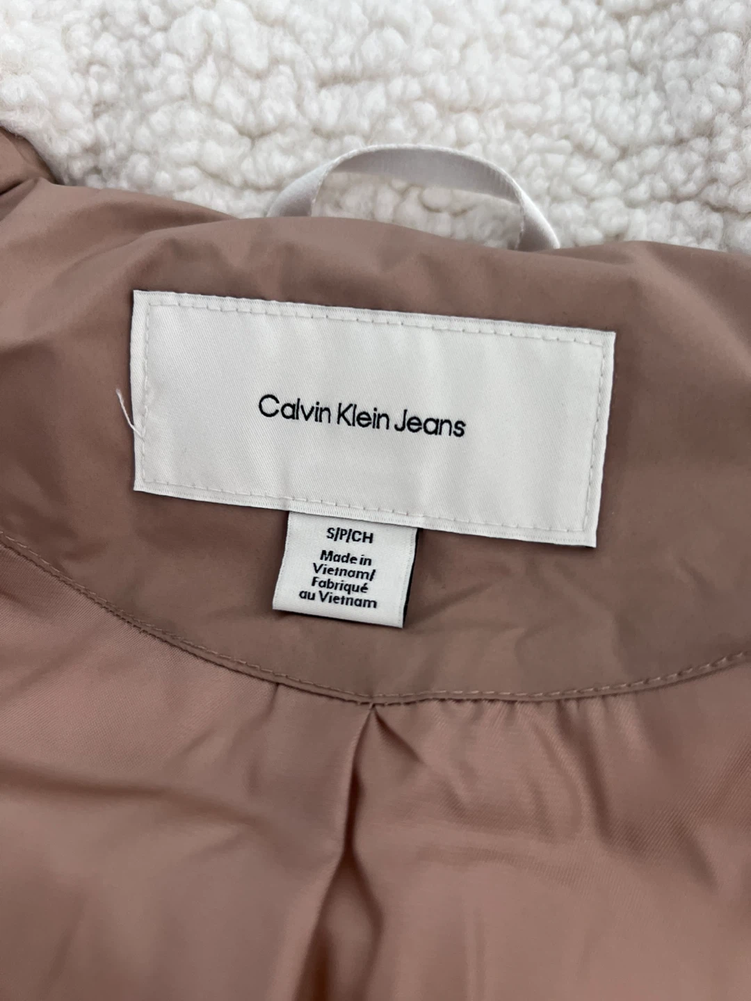 Calvin Klein Sherpa Puffer Jacket(Size Small US) - photo 5
