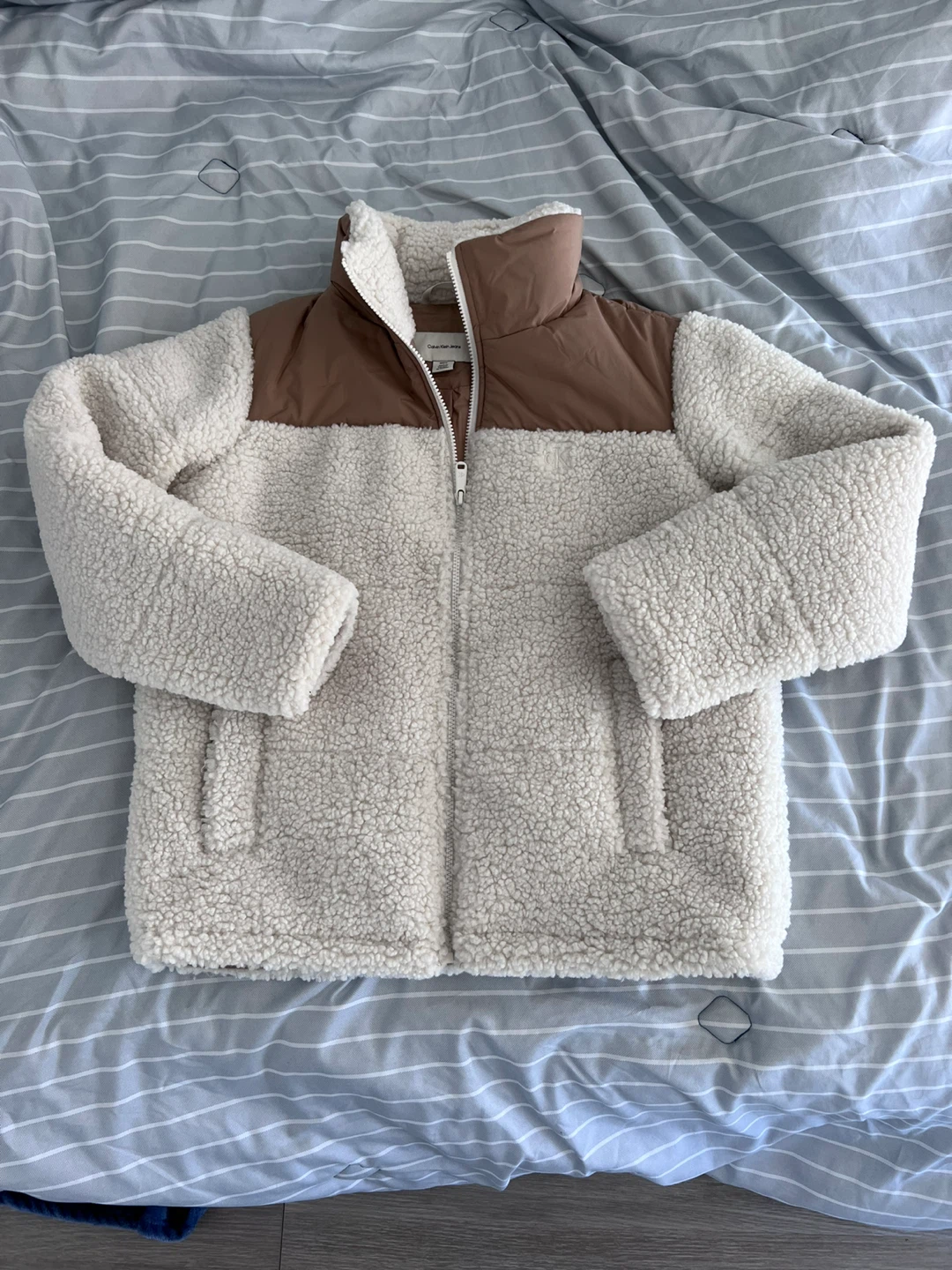 Calvin Klein Sherpa Puffer Jacket(Size Small US)