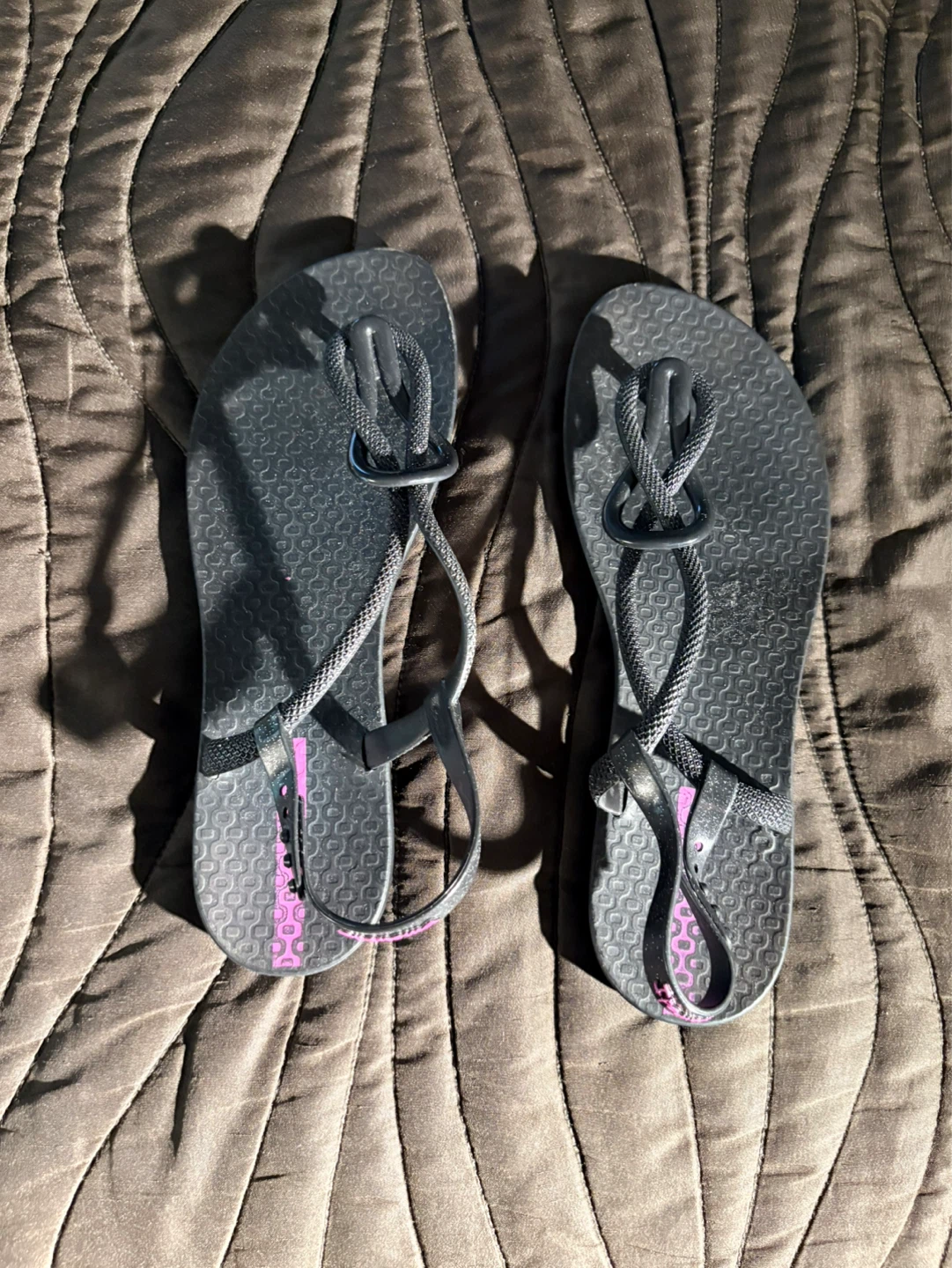 Ipanema Flip Flops - Grey/Pink - Size 7